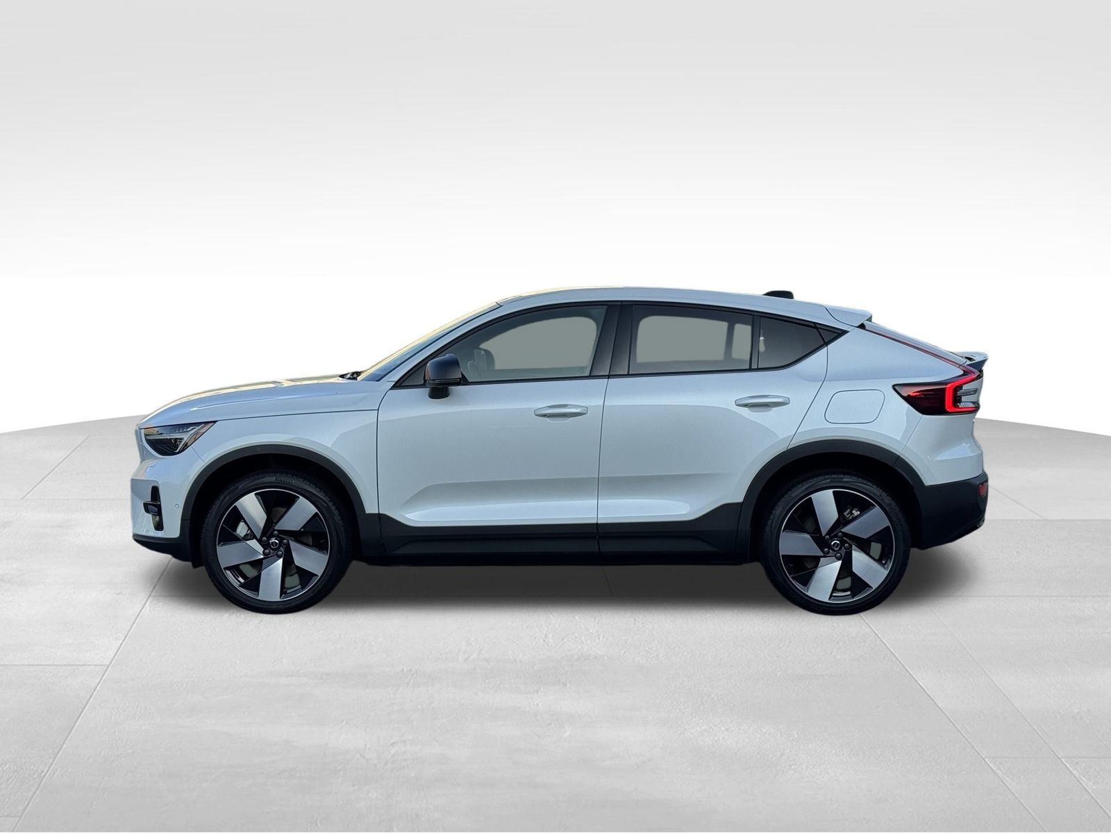 Used 2023 Volvo C40 Ultimate with VIN YV4ED3GM0P2059081 for sale in Cleveland, OH