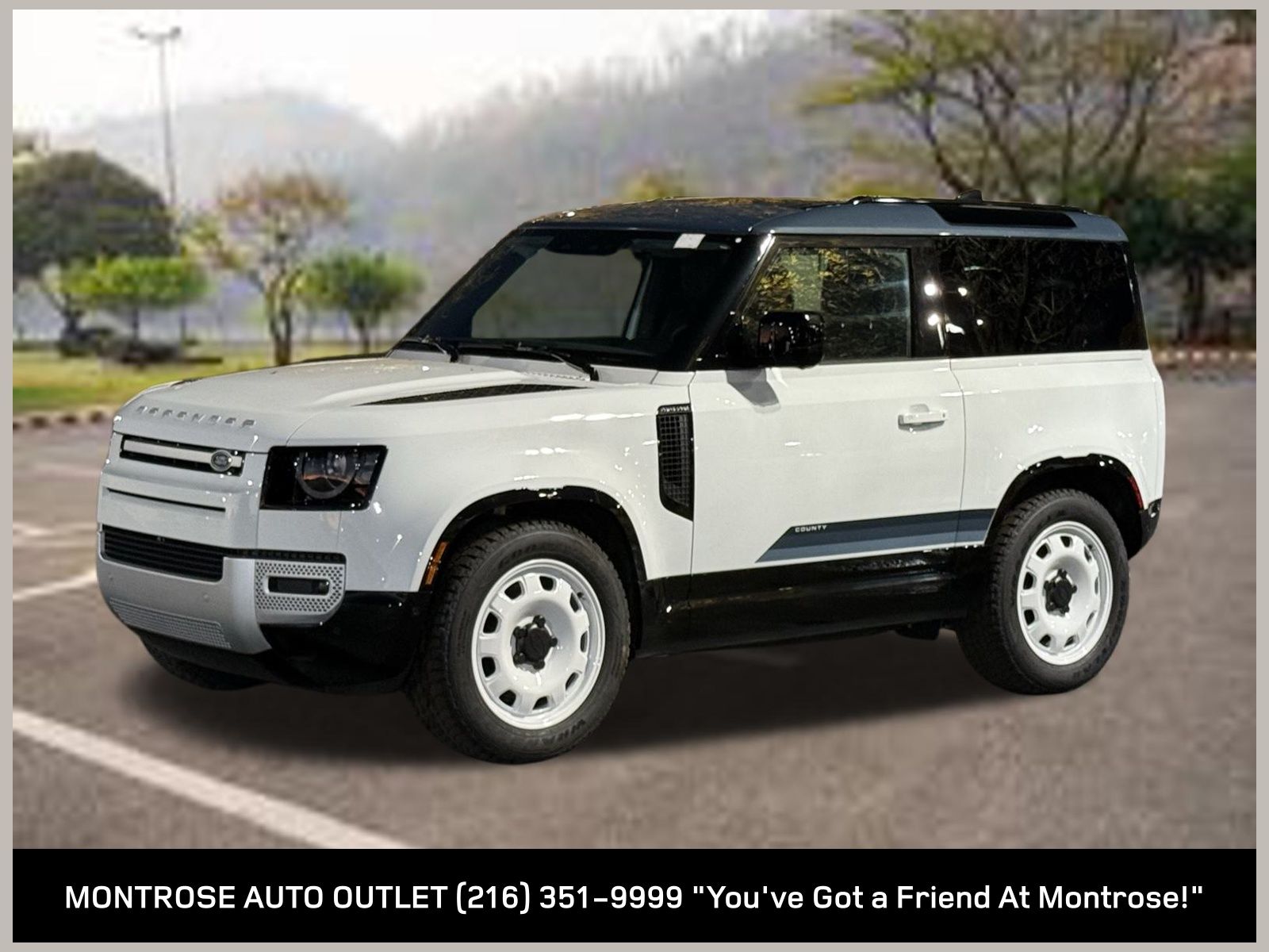 2025 Land Rover Defender S's photo