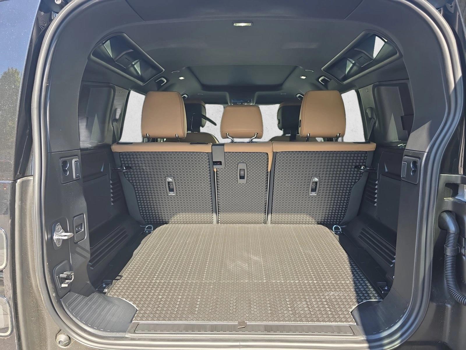 2026 Land Rover Defender S - Photo 12