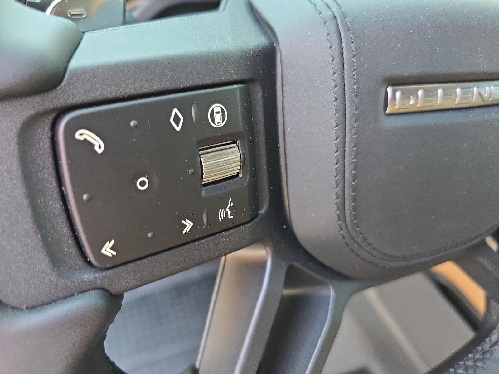 2026 Land Rover Defender V8 - Photo 17
