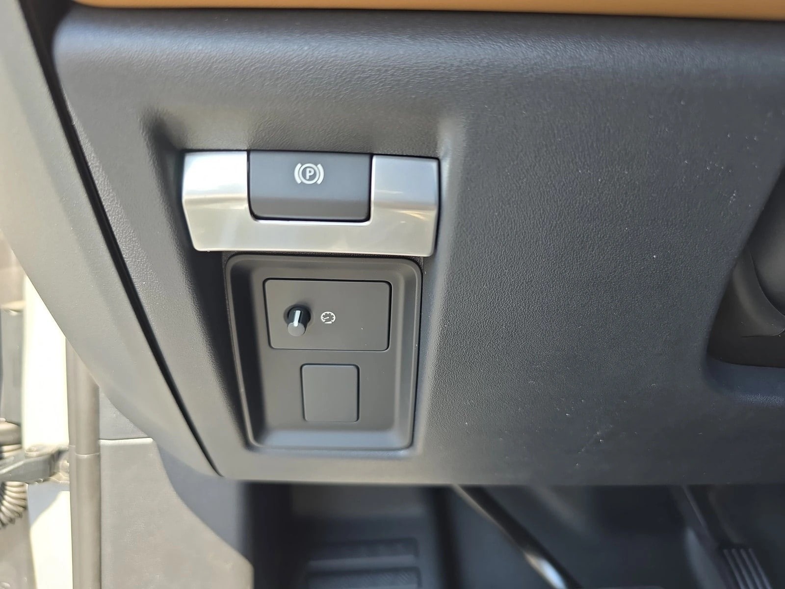 2026 Land Rover Defender S - Photo 25