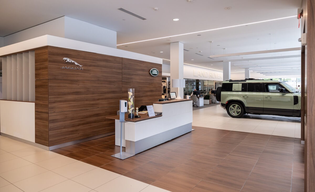 Land Rover Dealer