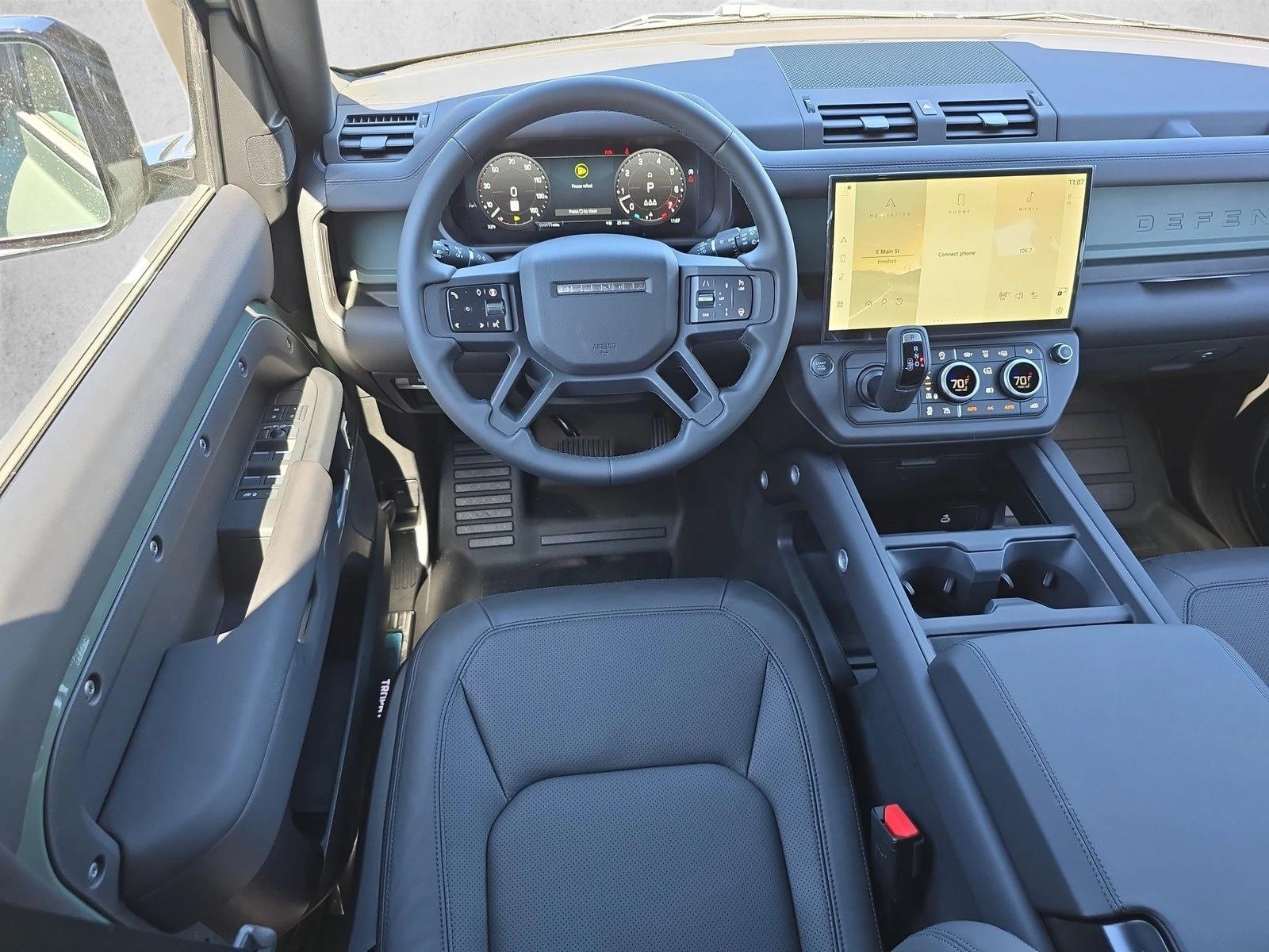 2026 Land Rover Defender Trophy Edition - Photo 16