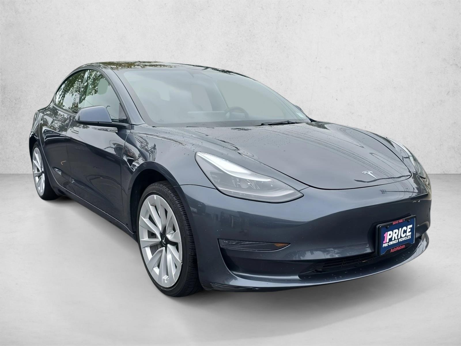 2023 Tesla Model 3 photo 3