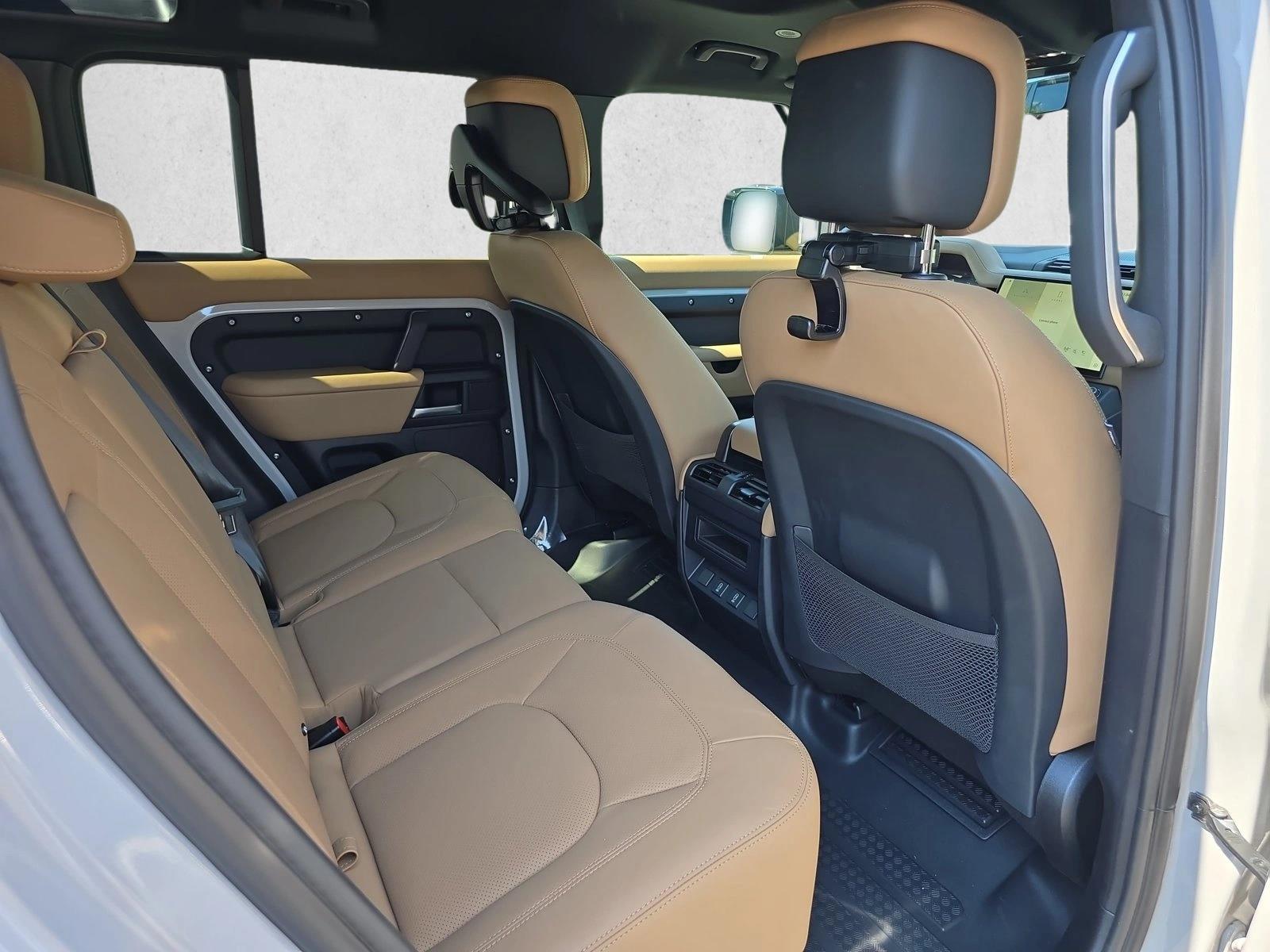 2026 Land Rover Defender S - Photo 11