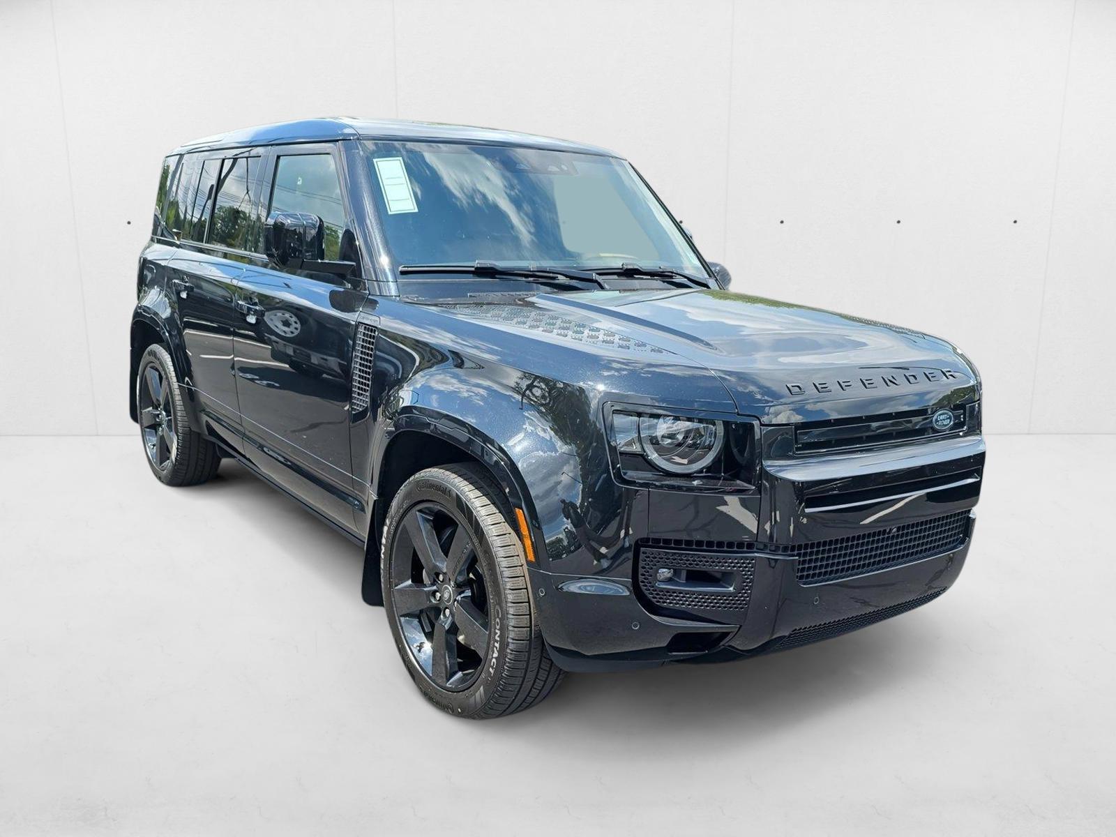 2025 Land Rover Defender 110 X-Dynamic SE photo 3