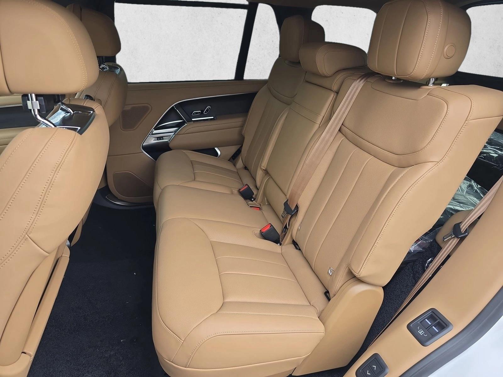 2026 Land Rover Range Rover SE - Photo 14