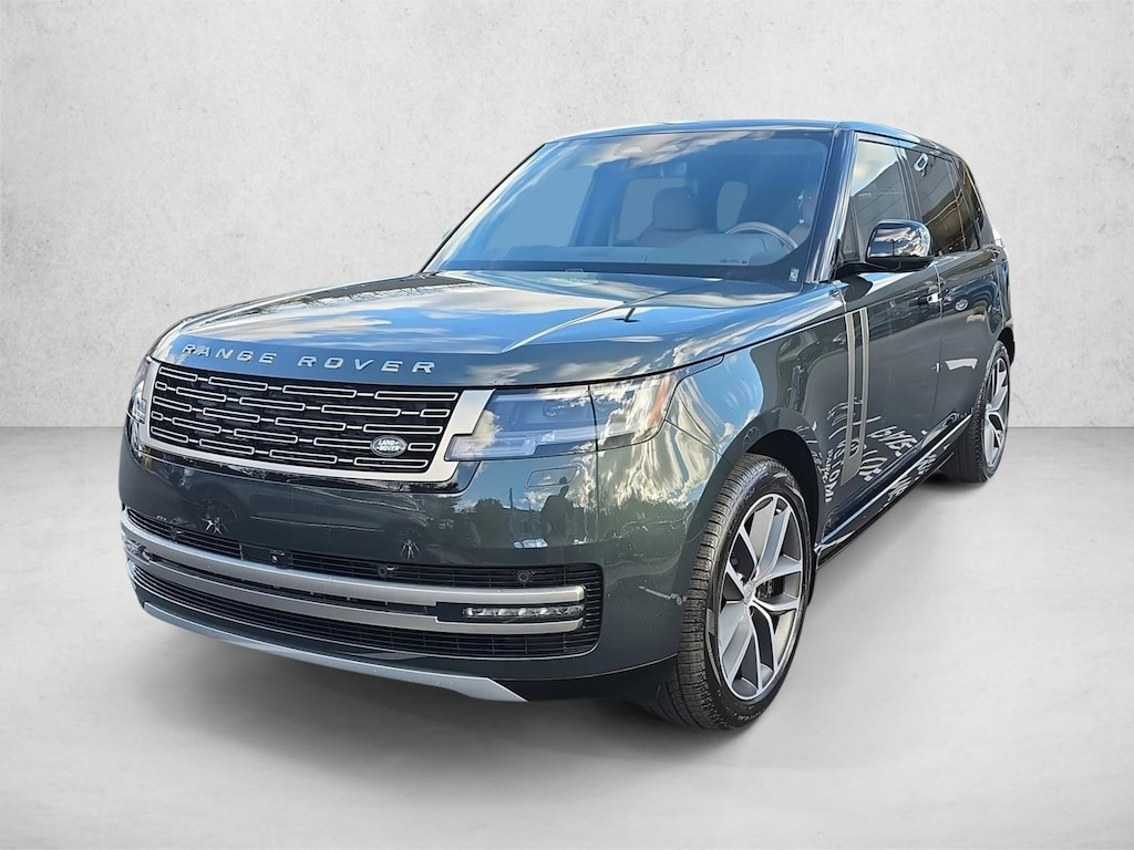 New 2025 Land Rover Range Rover SE LWB 7-Seat SUV