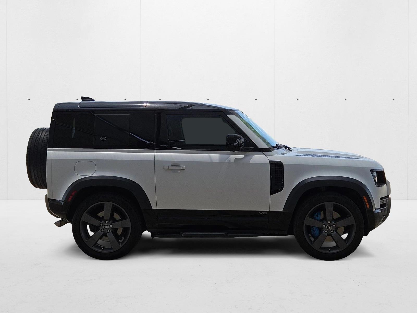2022 Land Rover Defender V8 photo 4
