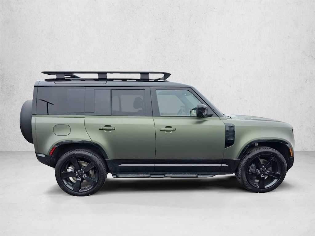 New 2026 Land Rover Defender X-Dynamic SE SUV