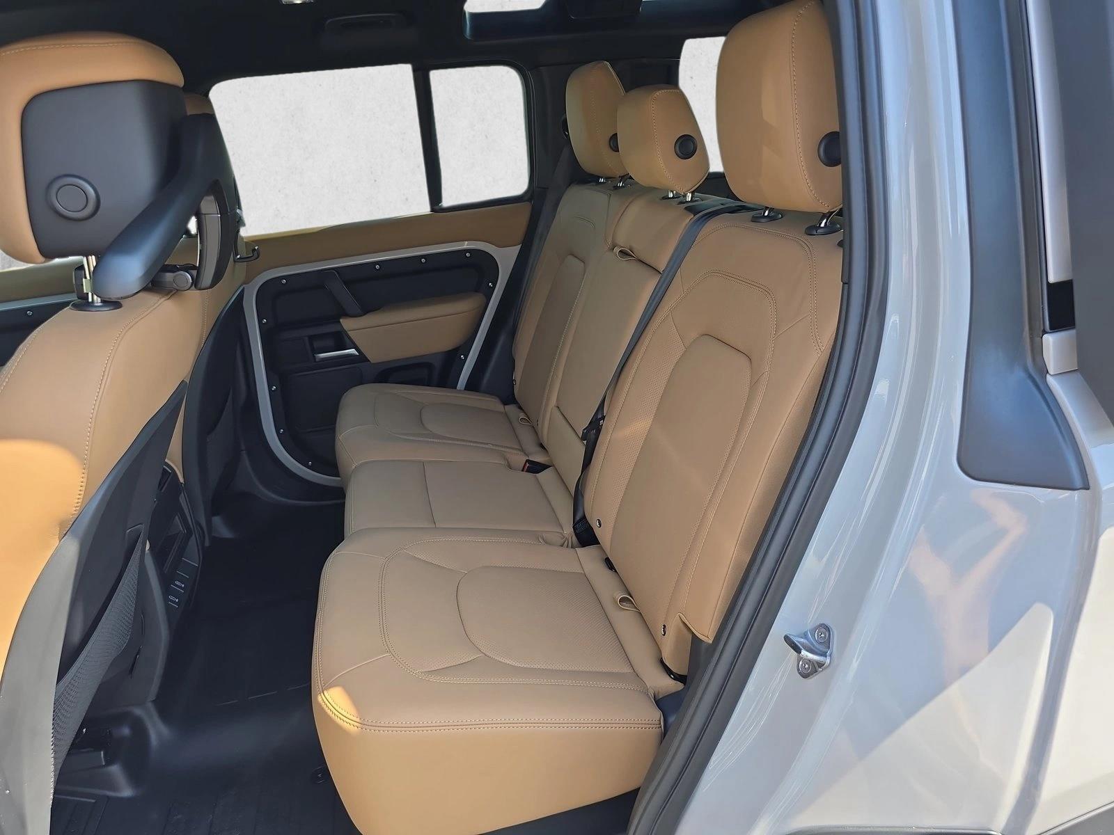 2026 Land Rover Defender S - Photo 14