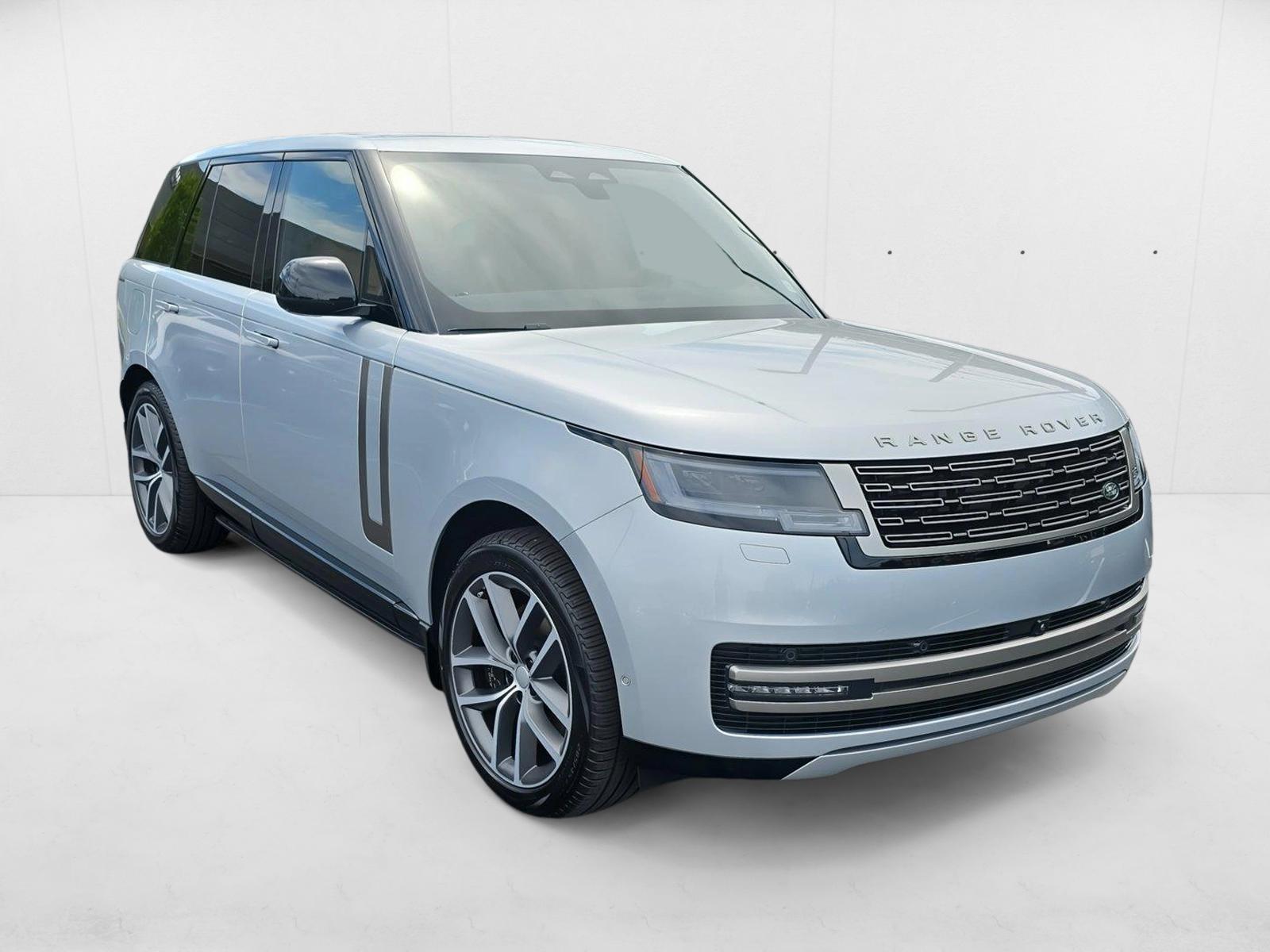 2025 Land Rover Range Rover SE photo 3