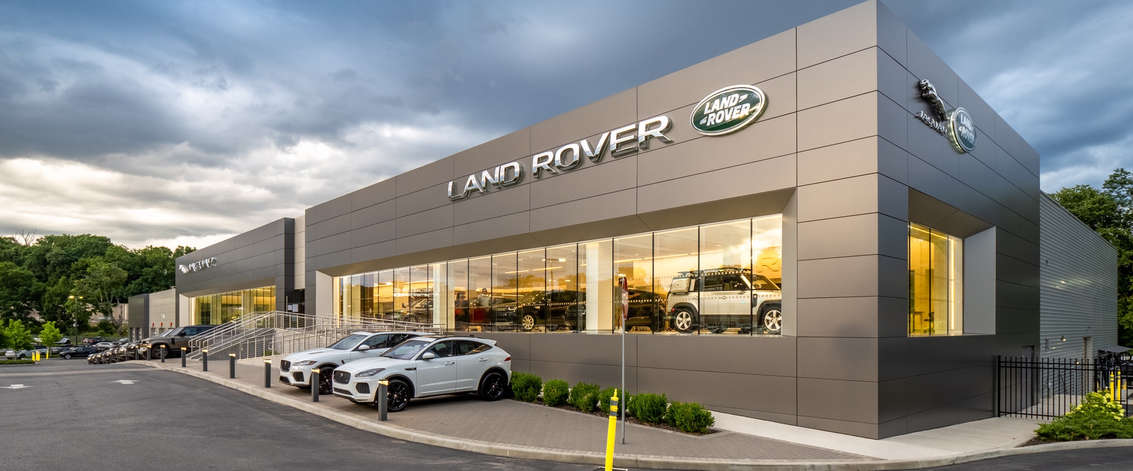 Exterior view of Land Rover White Plains