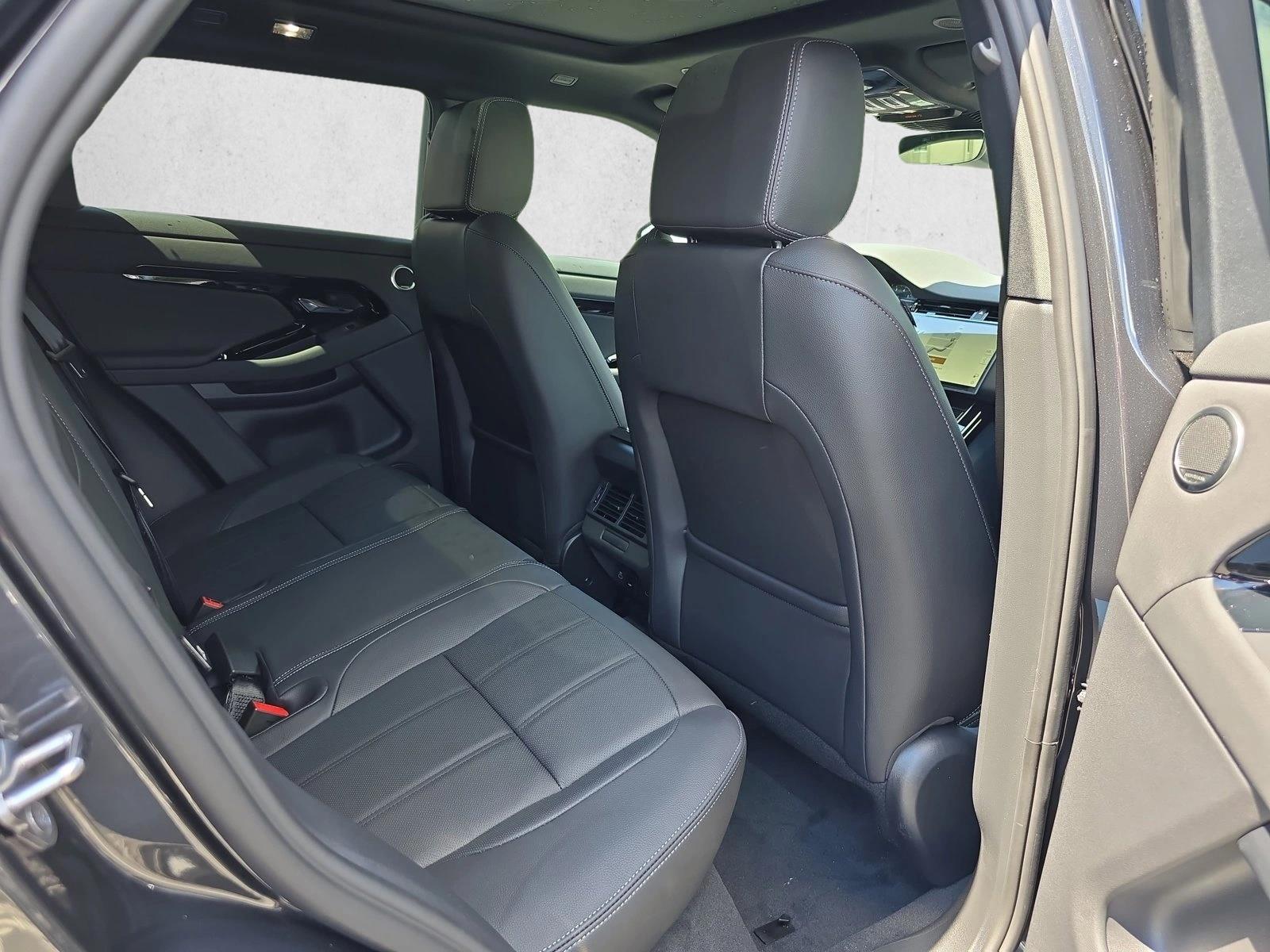 2026 Land Rover Range Rover Evoque Hoxton Edition - Photo 11