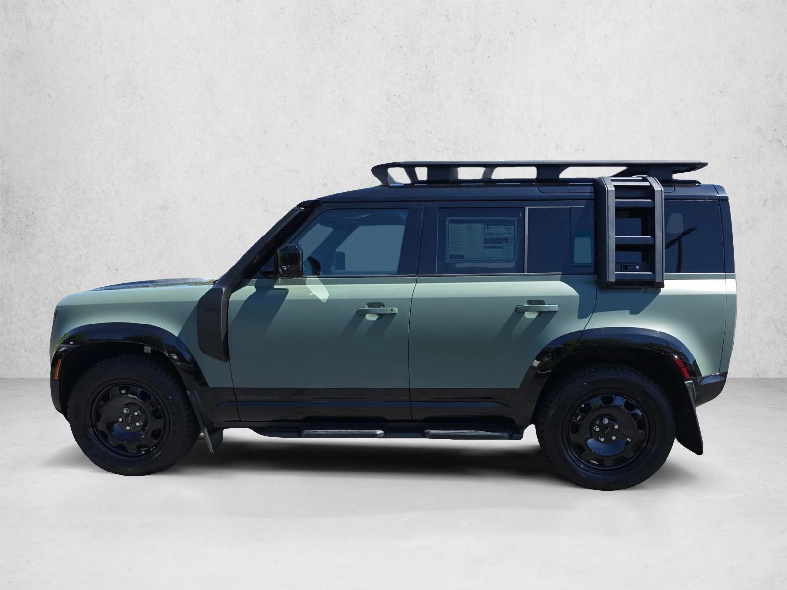 2026 Land Rover Defender Trophy Edition - Photo 8