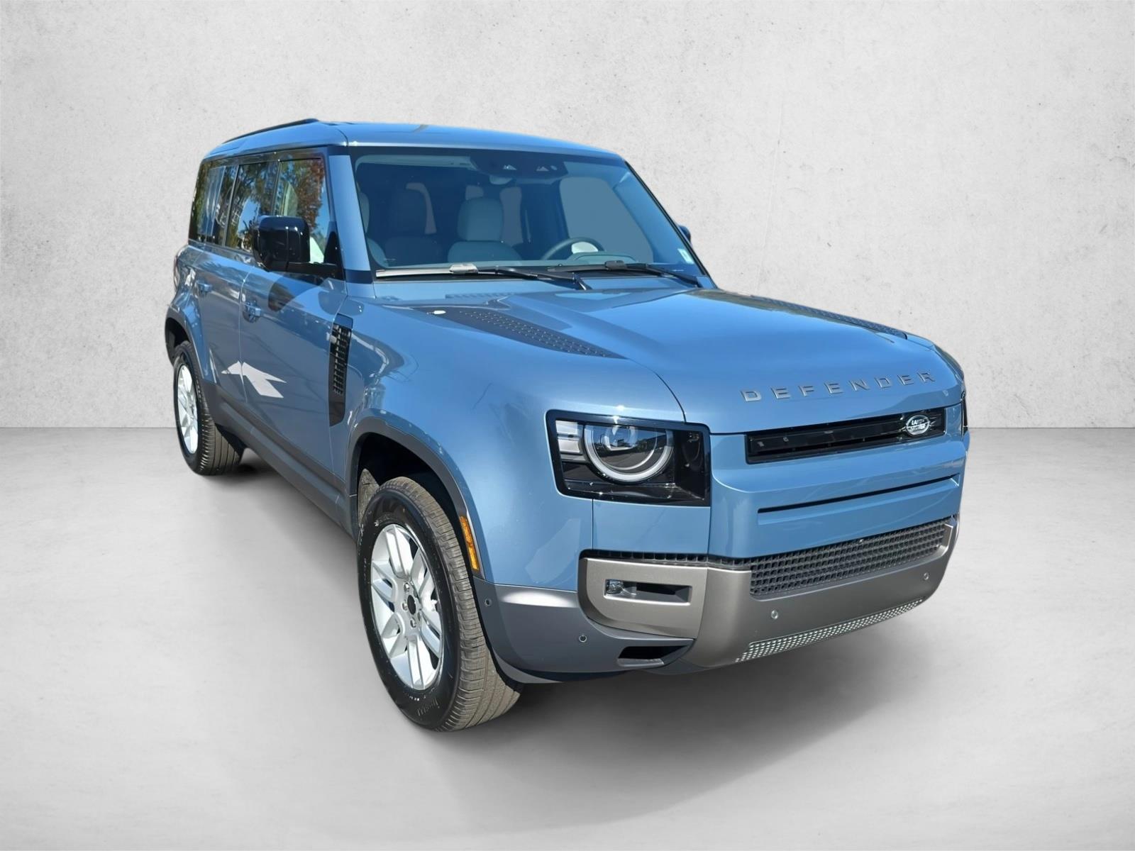 2026 Land Rover Defender 110 S photo 3