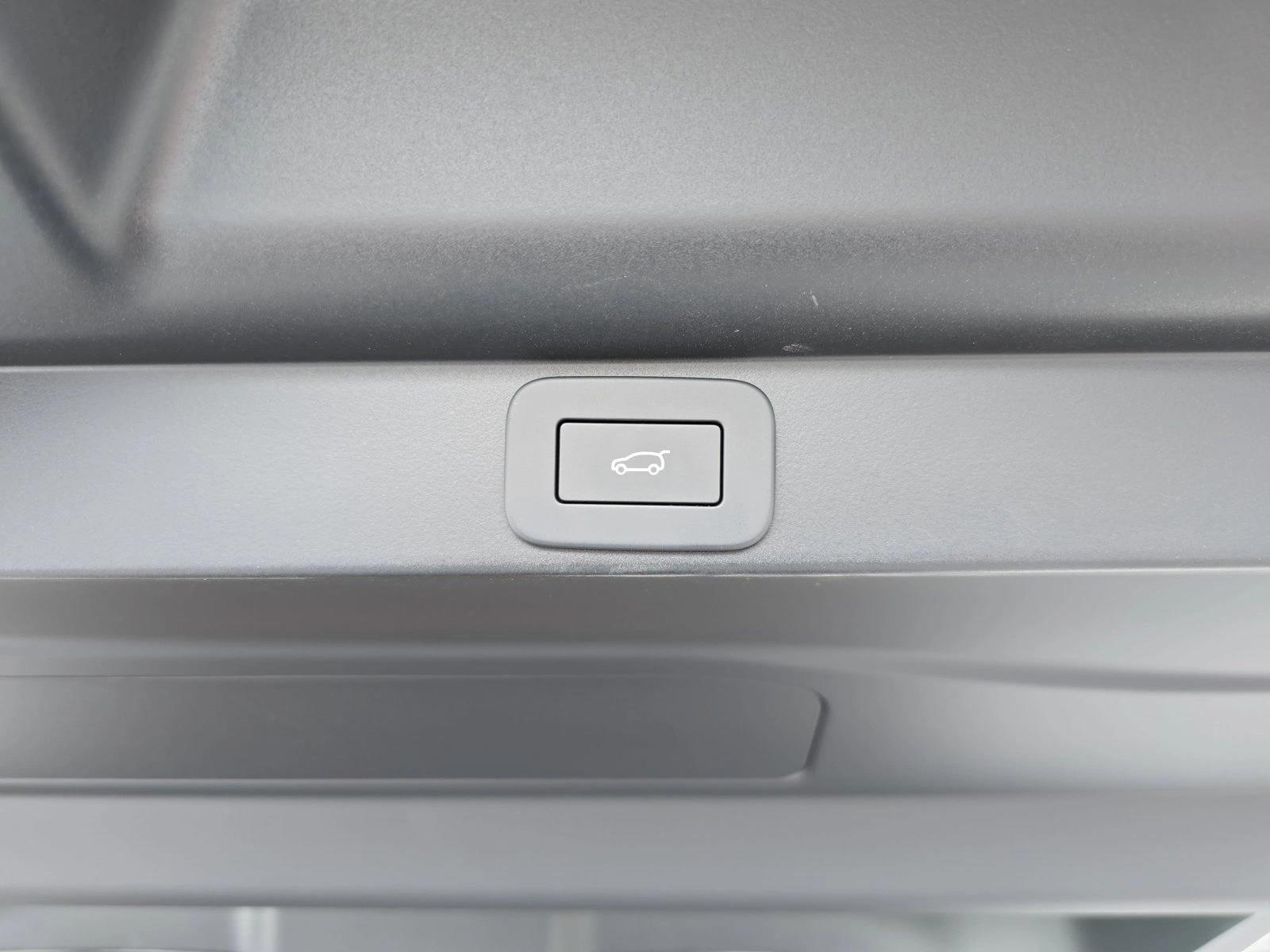 2026 Land Rover Range Rover SE - Photo 13