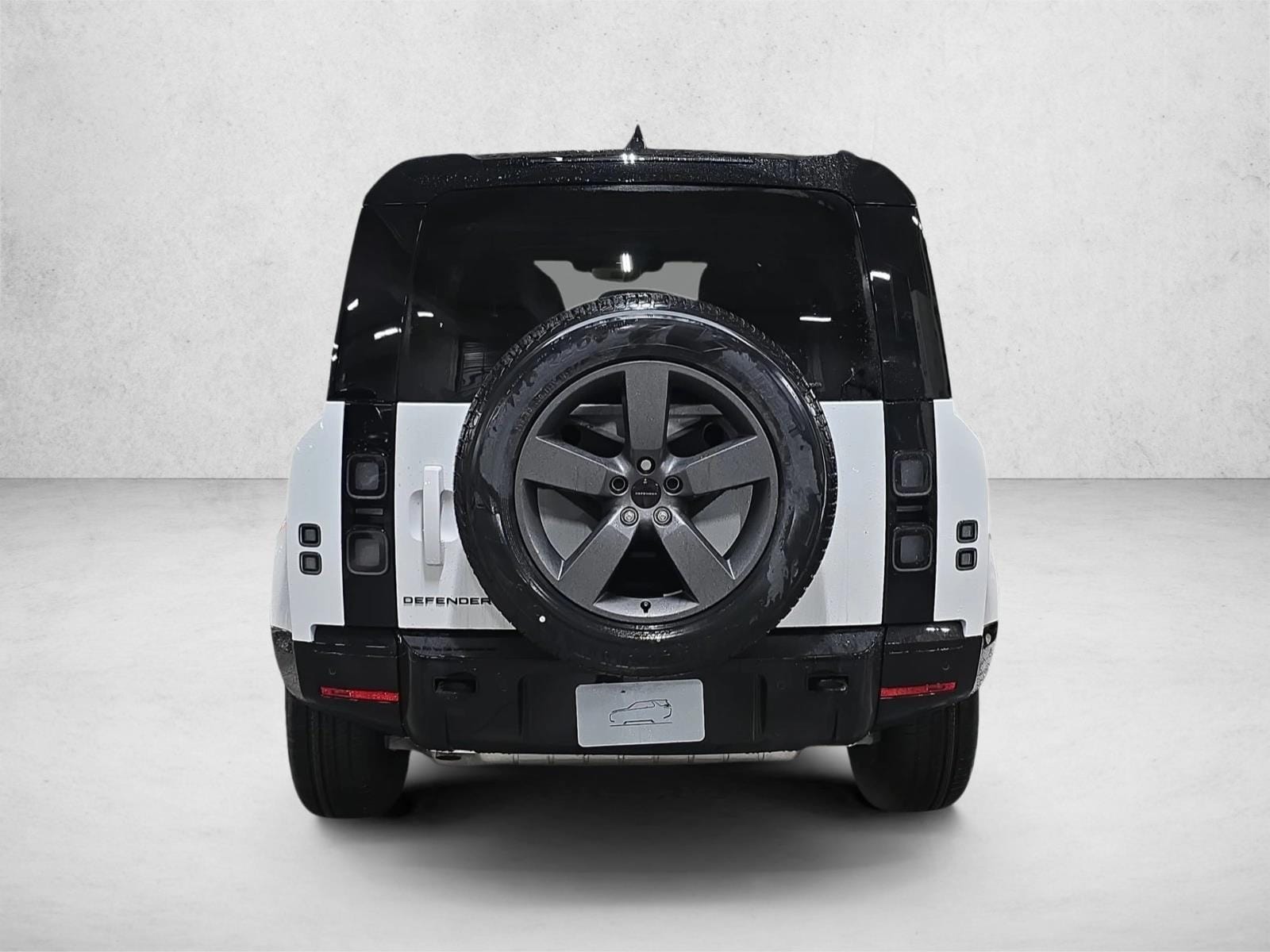 2026 Land Rover Defender X-Dynamic SE - Photo 6