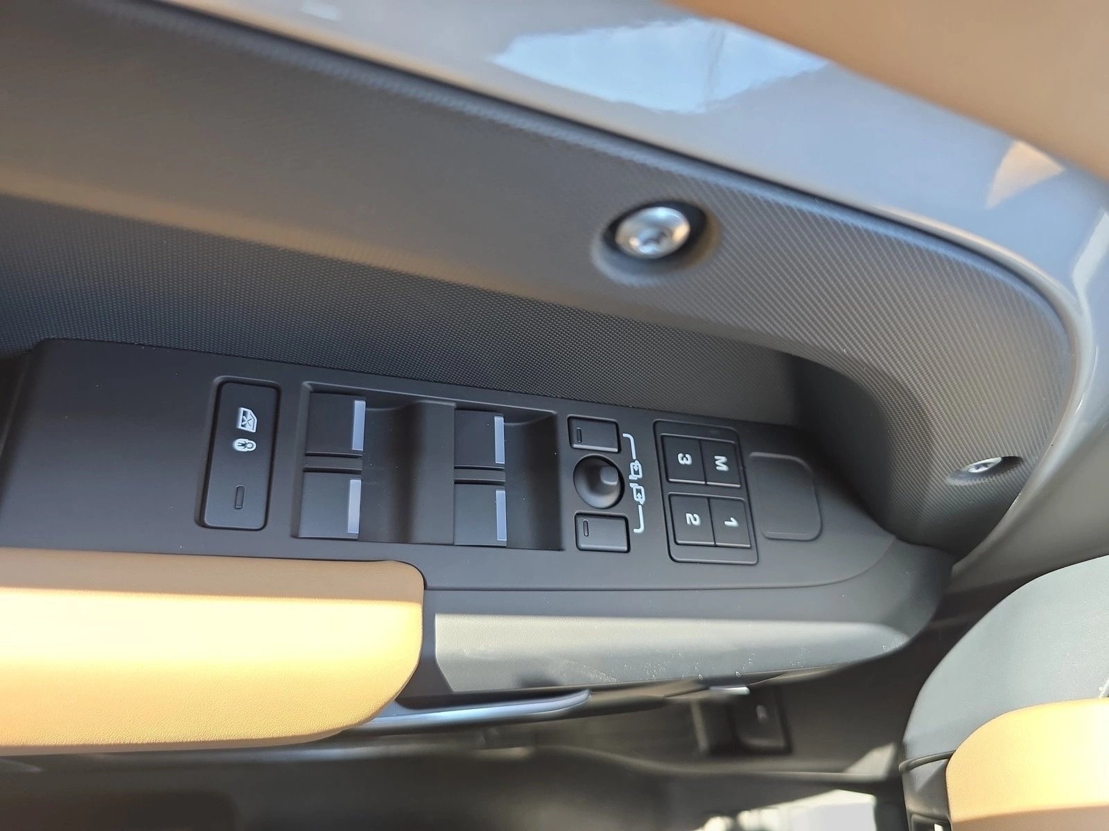 2026 Land Rover Defender S - Photo 26