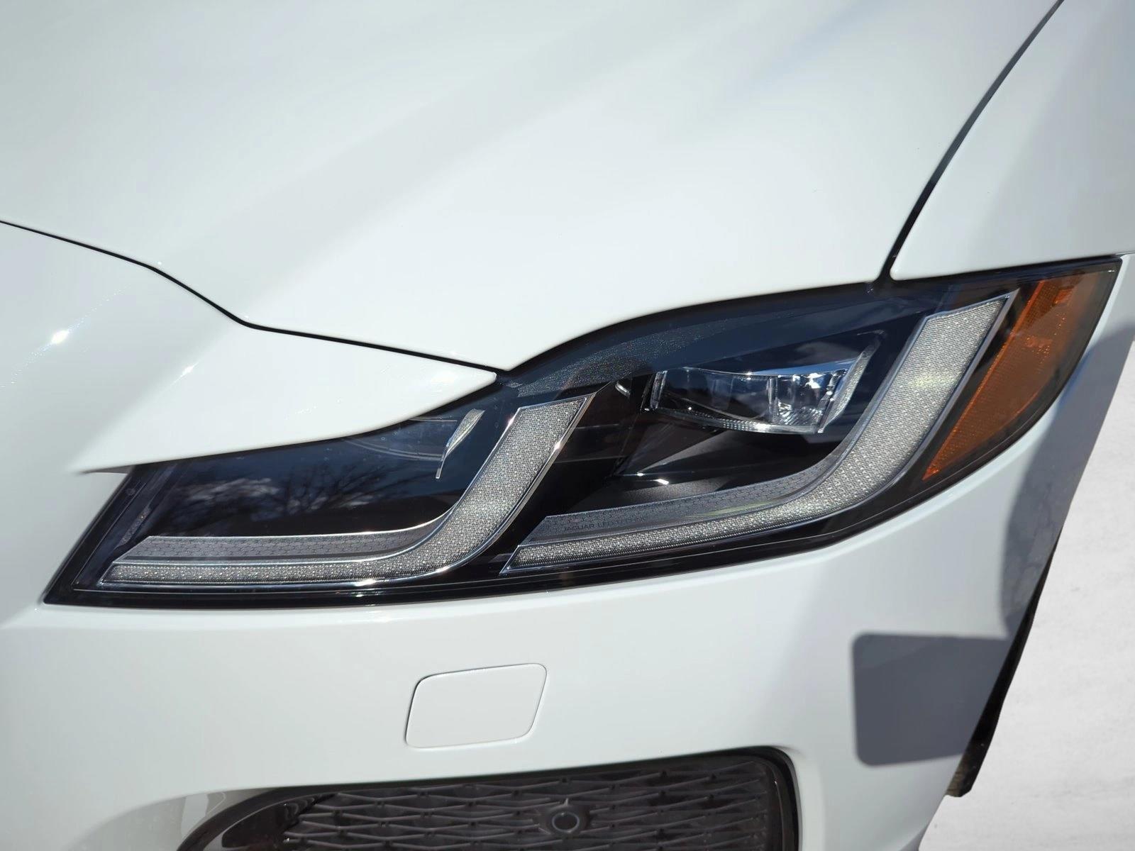 2024 Jaguar XF R-Dynamic SE photo 2