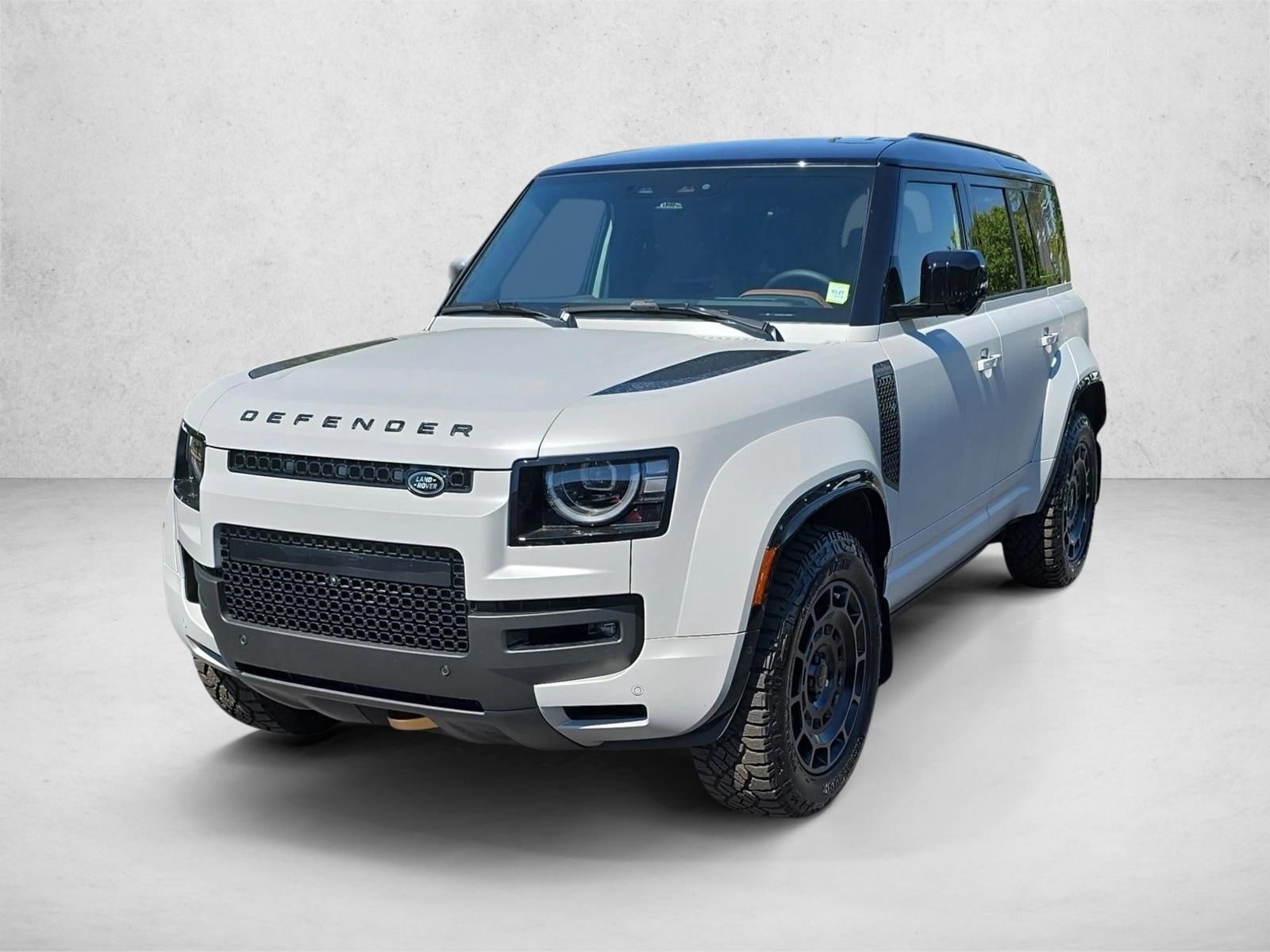 2026 Land Rover Defender 110 OCTA P635's photo