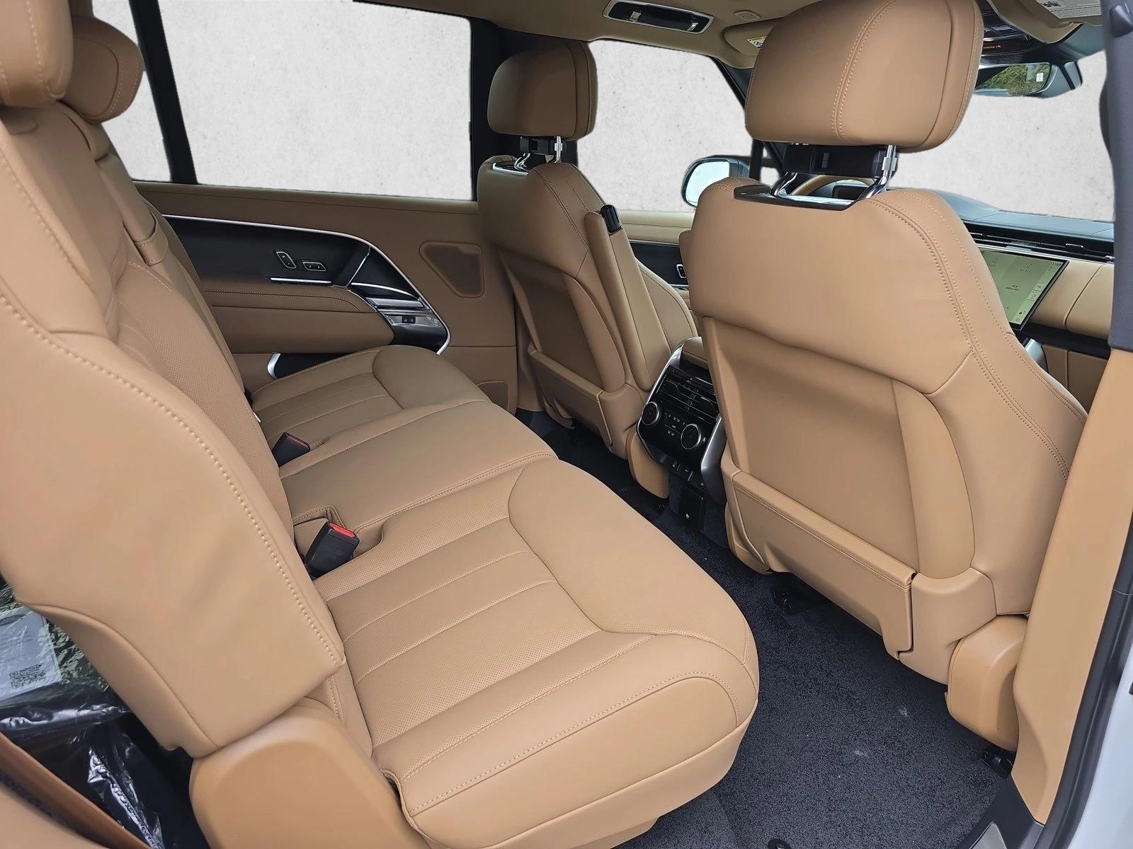 2026 Land Rover Range Rover SE - Photo 11