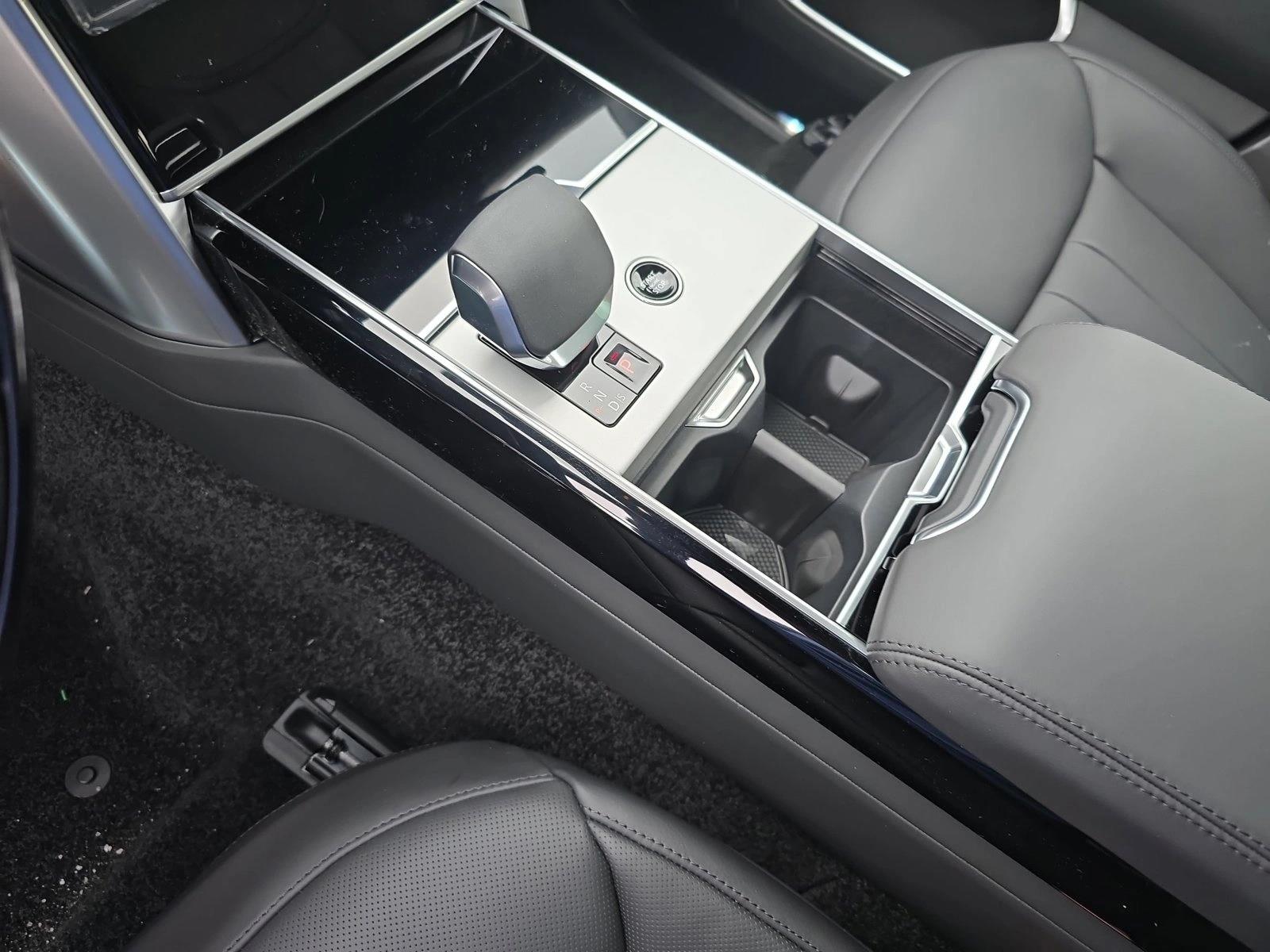2026 Land Rover Range Rover SE - Photo 25