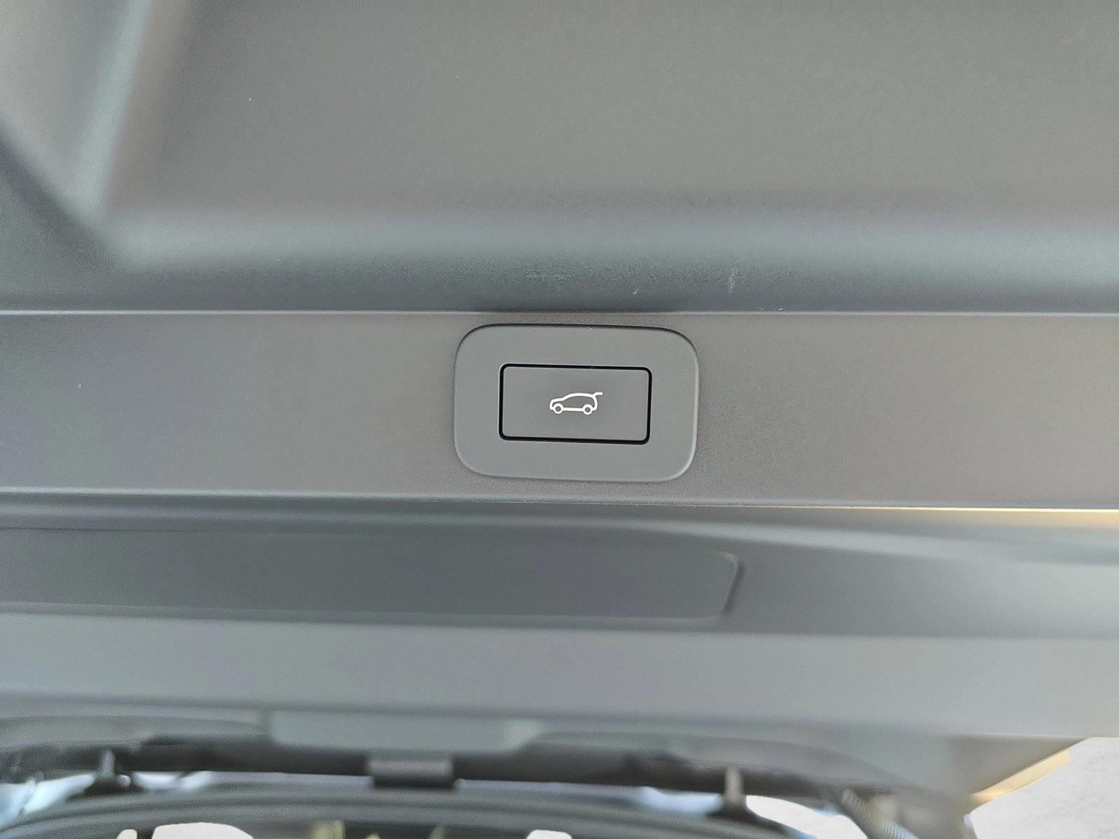 2026 Land Rover Range Rover SE - Photo 13