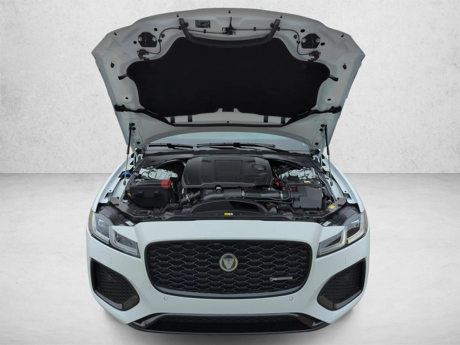 2024 Jaguar XF R-Dynamic SE photo 4