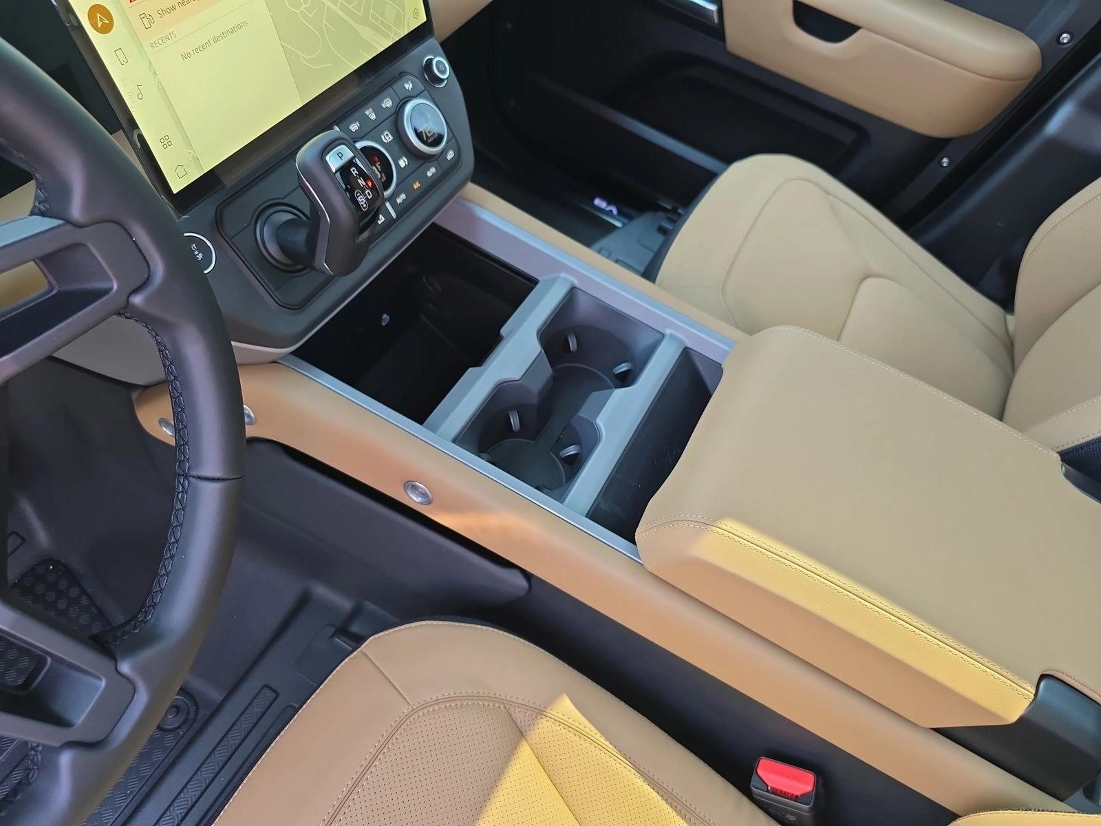 2026 Land Rover Defender V8 - Photo 25