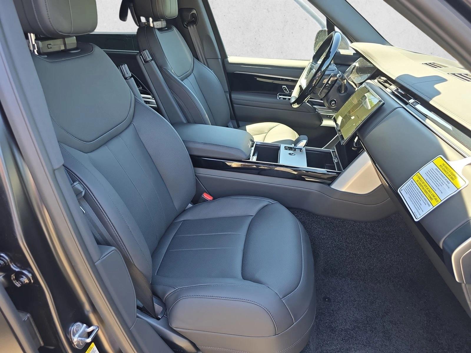 2026 Land Rover Range Rover SE - Photo 10
