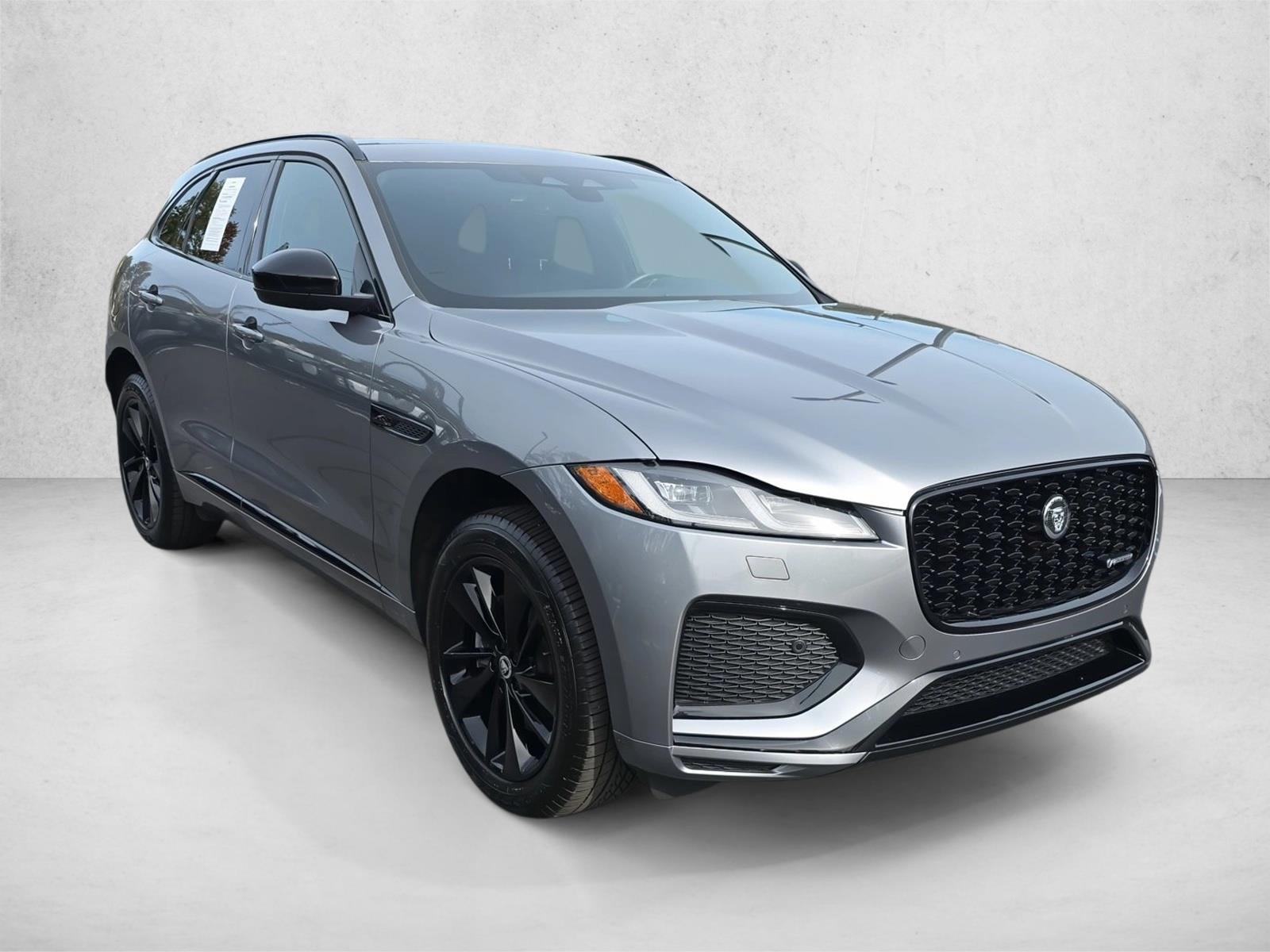 2025 Jaguar F-PACE P250 R-Dynamic S photo 3