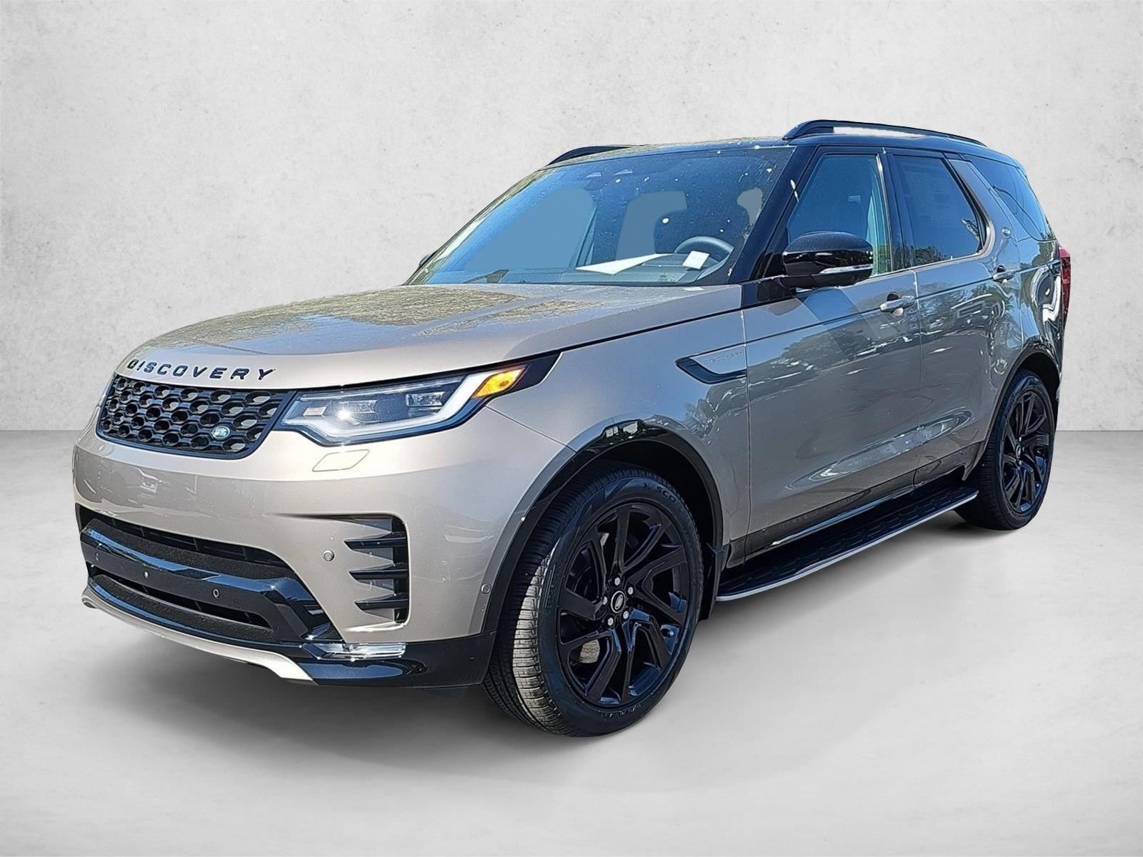 2025 Land Rover Discovery P360 Dynamic SE's photo