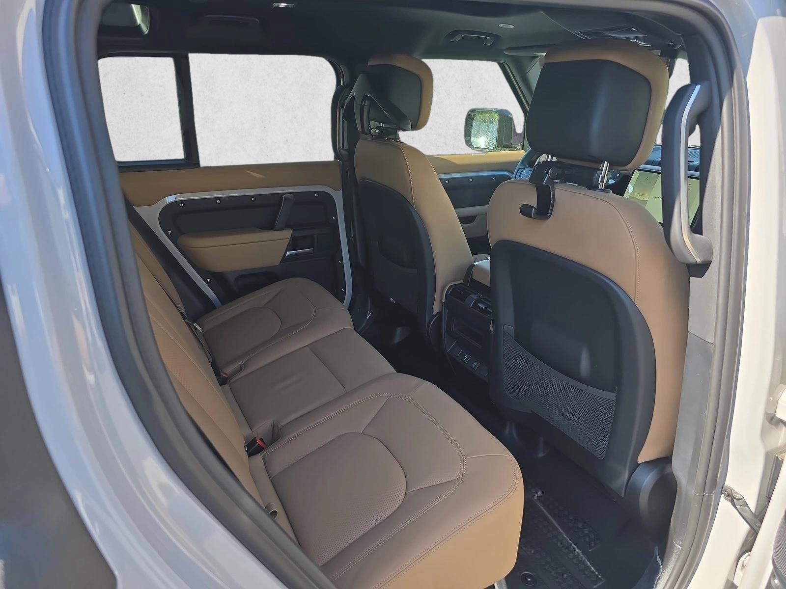 2026 Land Rover Defender S - Photo 11