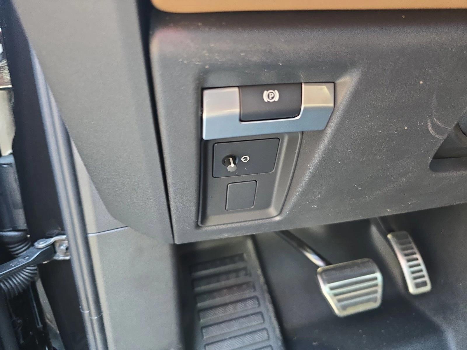 2026 Land Rover Defender V8 - Photo 26