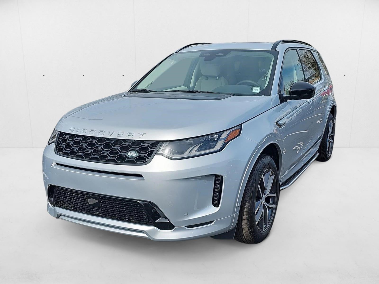 2025 Land Rover Discovery Sport 2.0 S's photo
