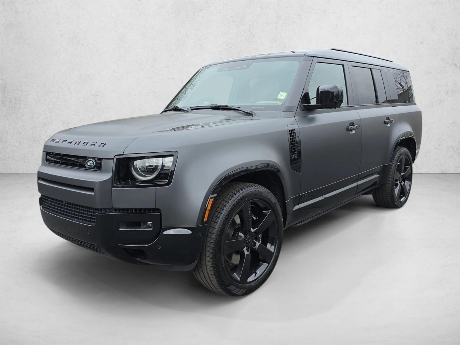 2026 Land Rover Defender 130 V8 P500's photo