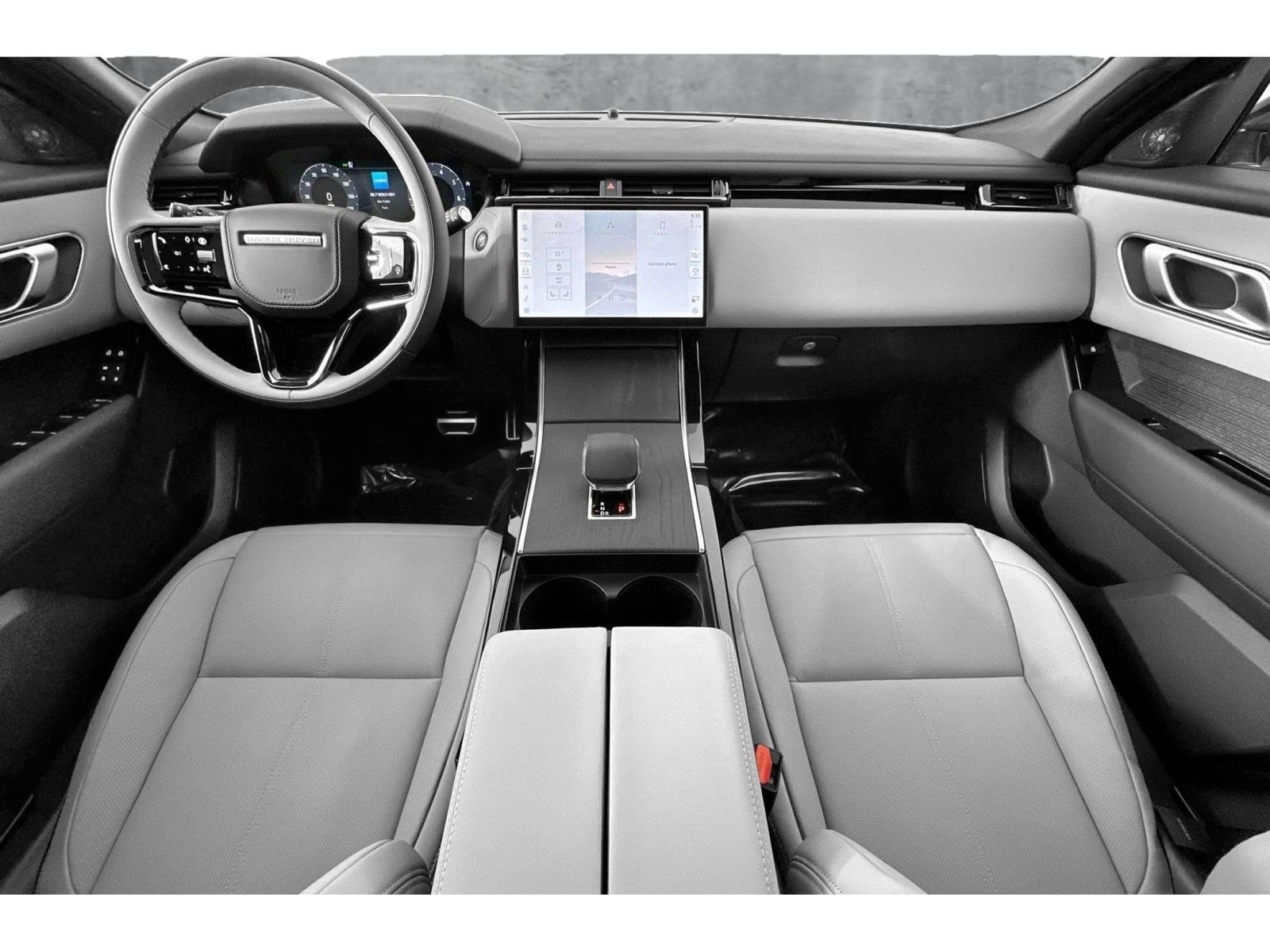 2026 Land Rover Range Rover Velar P400 Dynamic SE photo 3