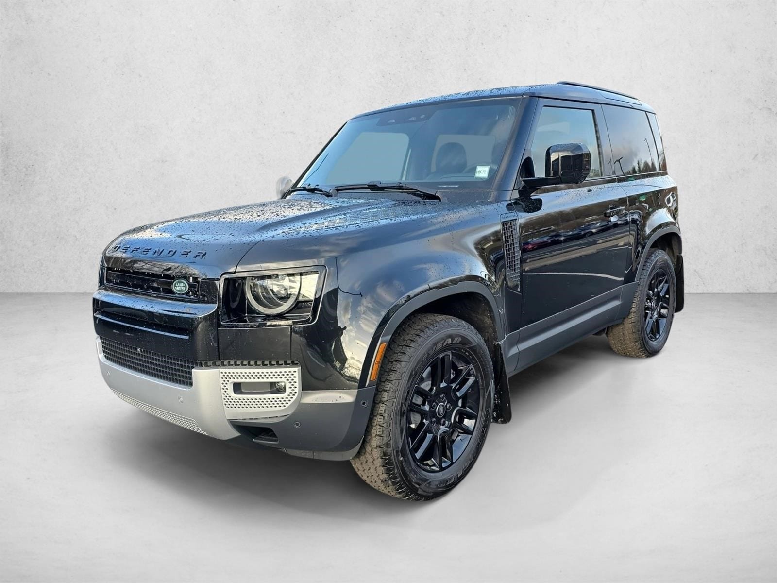 2025 Land Rover Defender S's photo