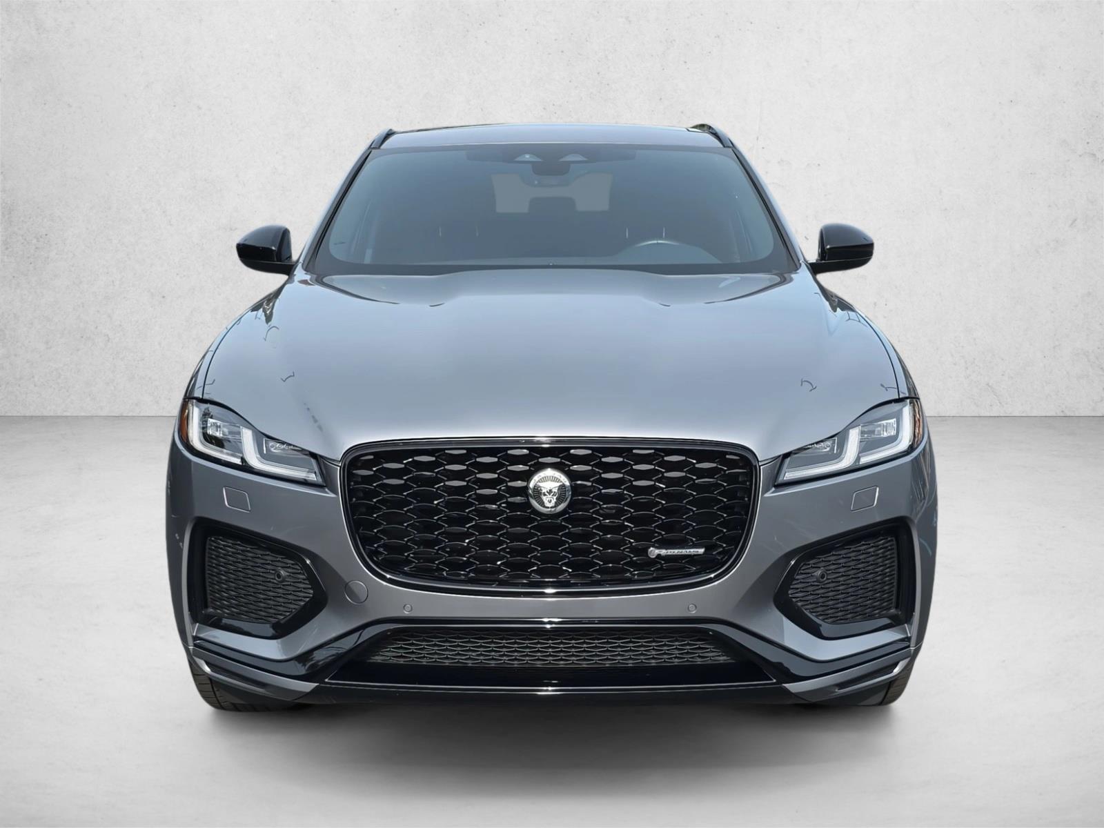 2025 Jaguar F-PACE P250 R-Dynamic S photo 2