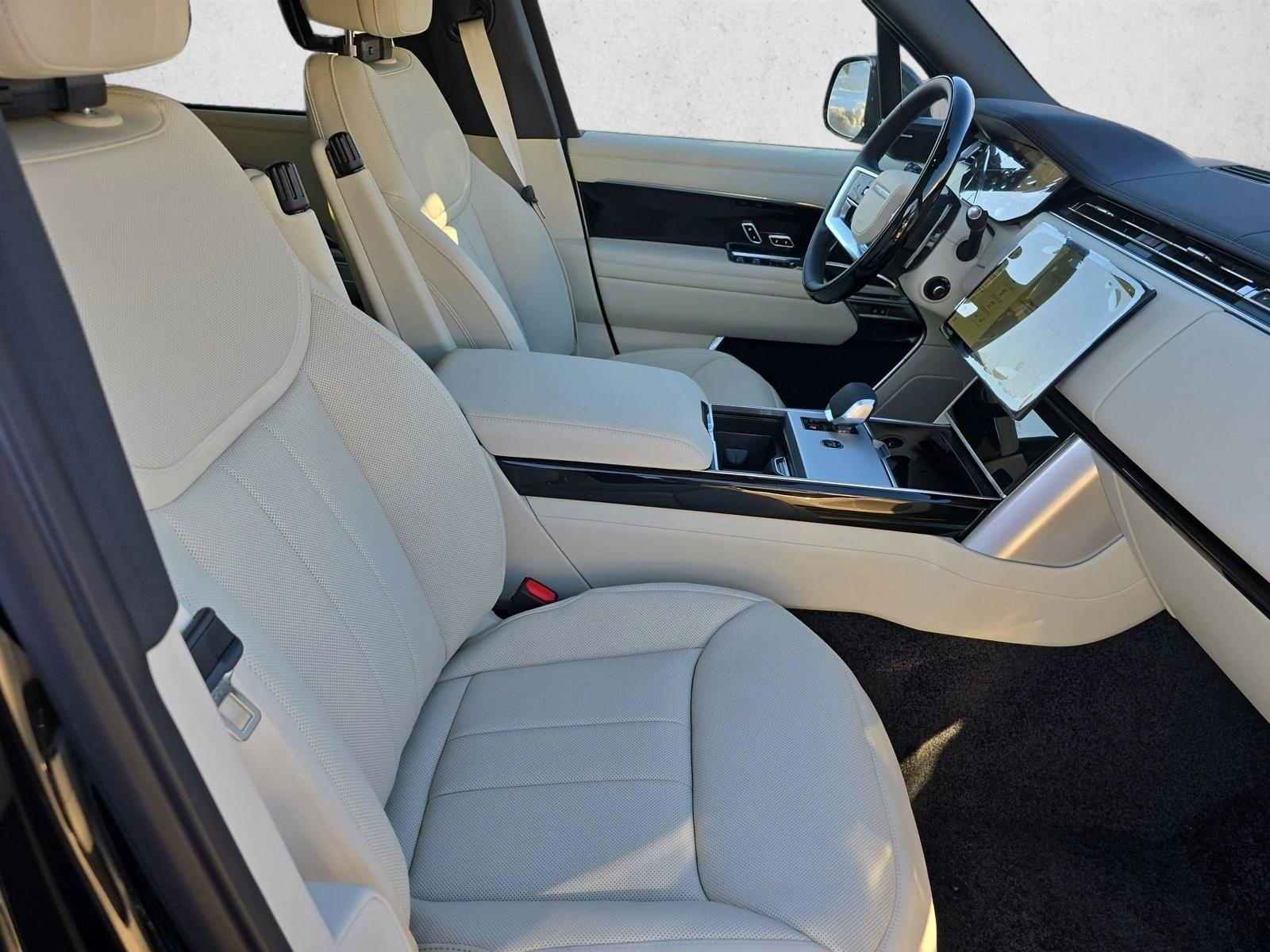 2026 Land Rover Range Rover SE - Photo 10