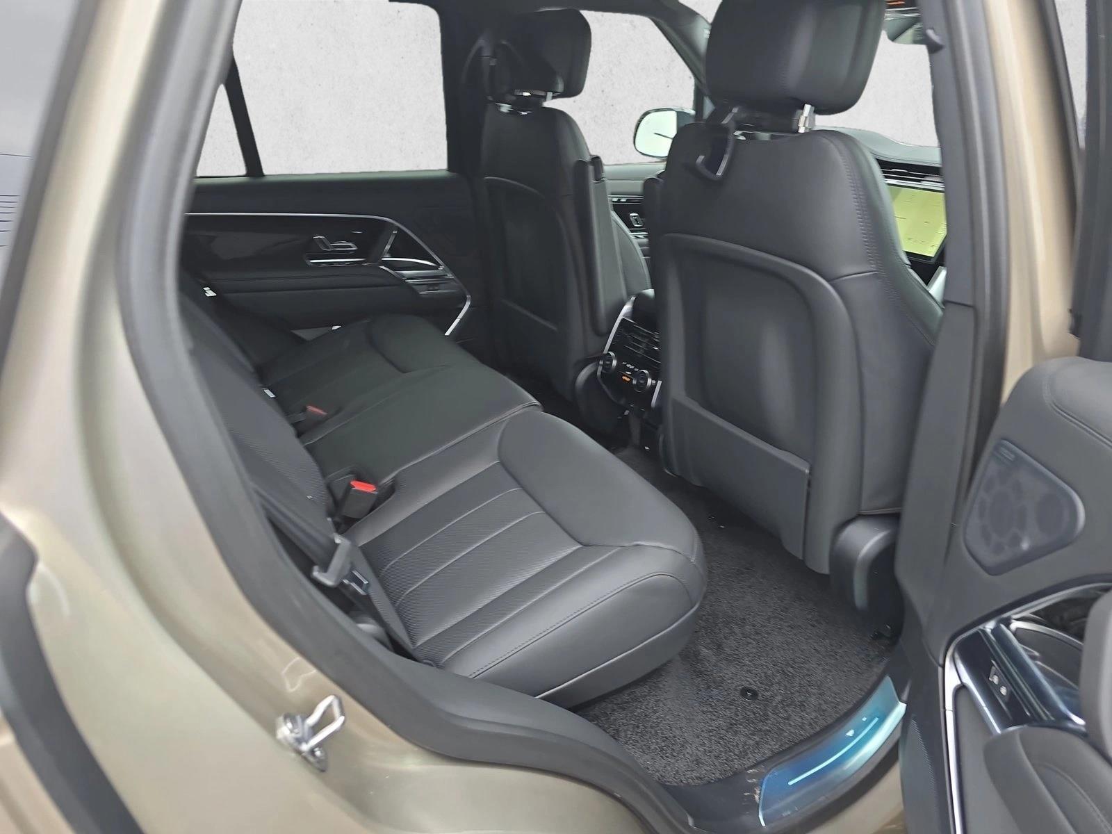 2026 Land Rover Range Rover SE - Photo 11
