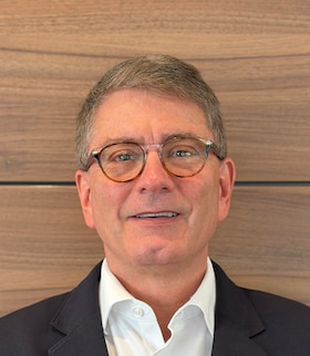 Staff member Stephen Lucas from ID_40d67e