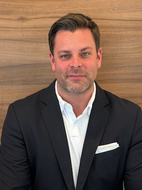 Staff member James Romer from ID_40d67e