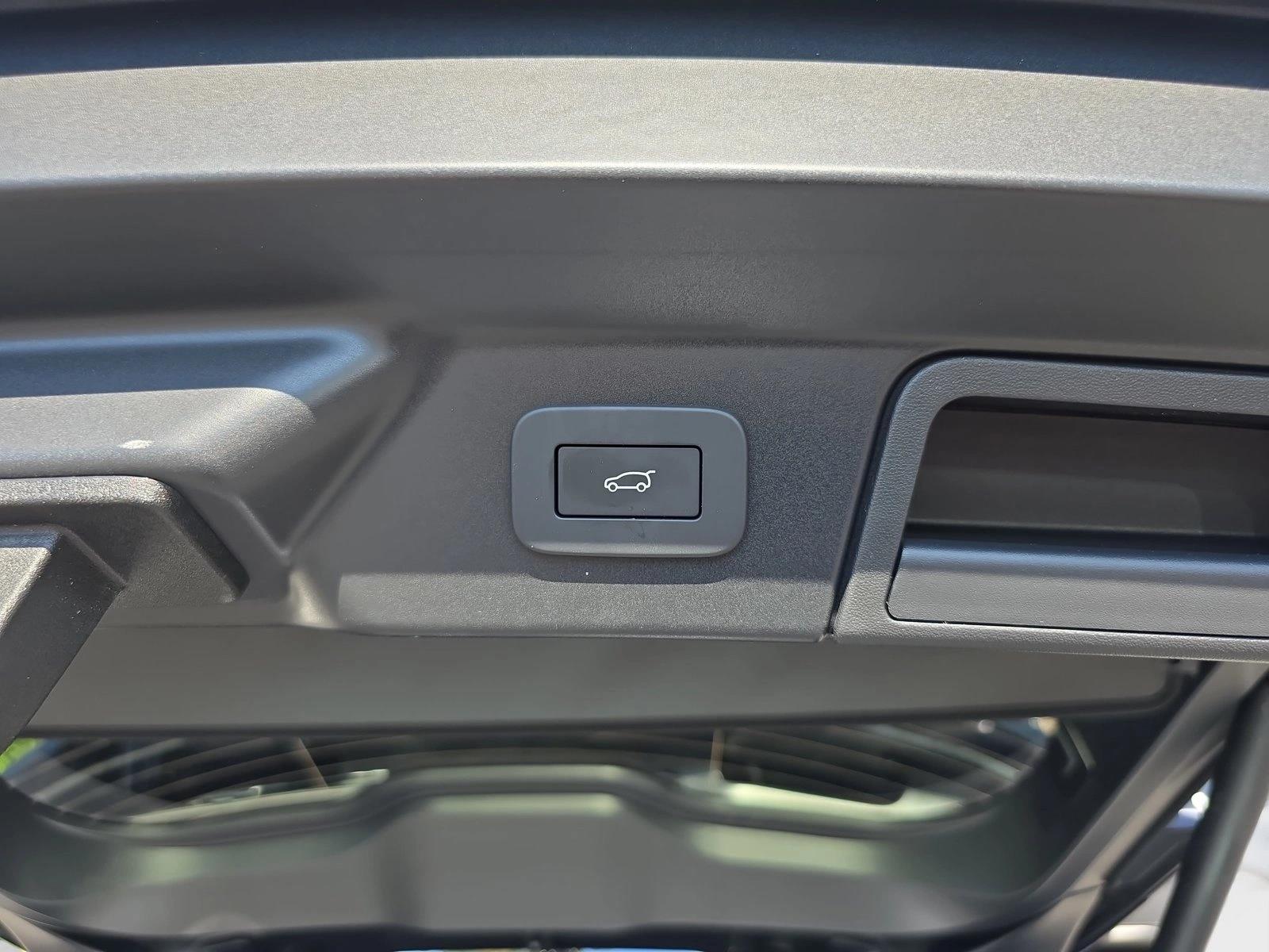 2026 Land Rover Range Rover Velar Belgravia Edition - Photo 13