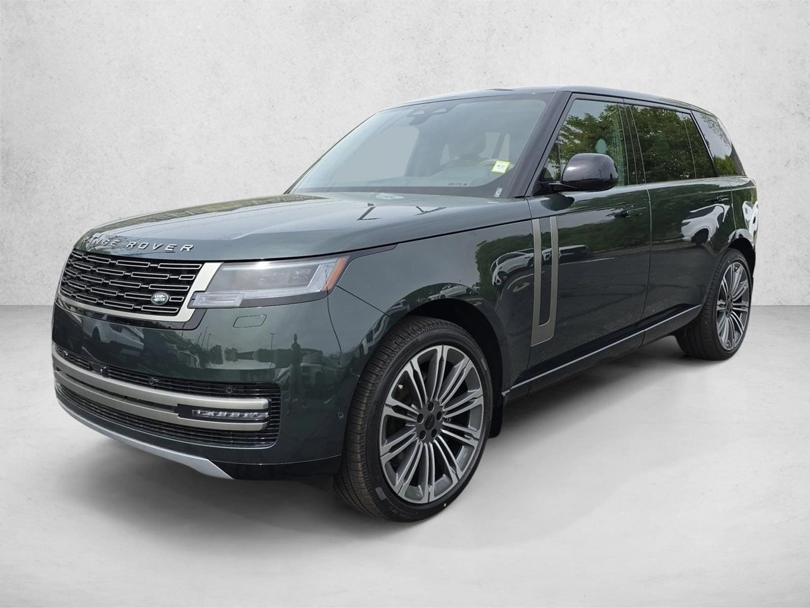 2026 Land Rover Range Rover 3.0 SE LWB 7's photo