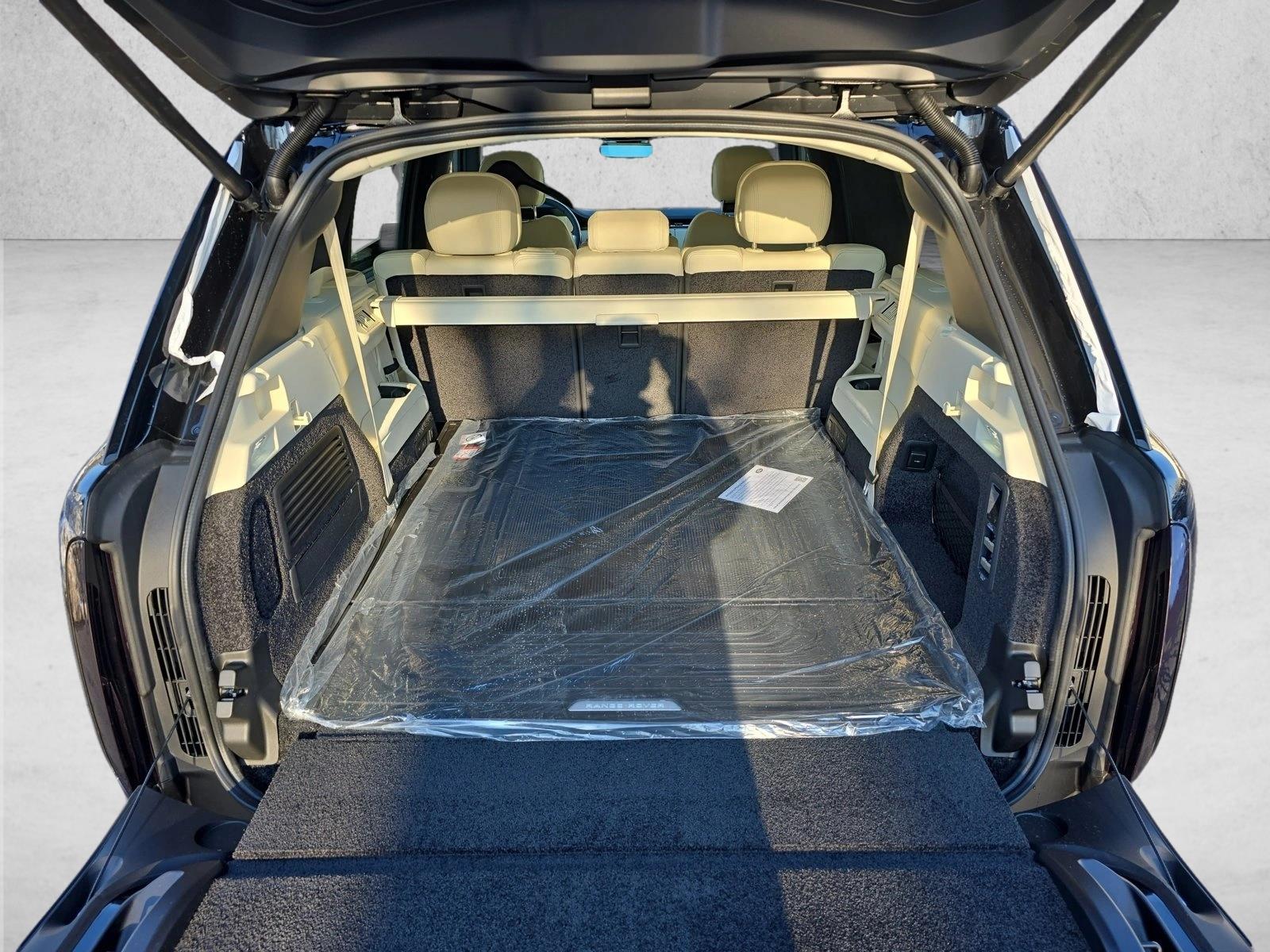 2026 Land Rover Range Rover SE - Photo 12