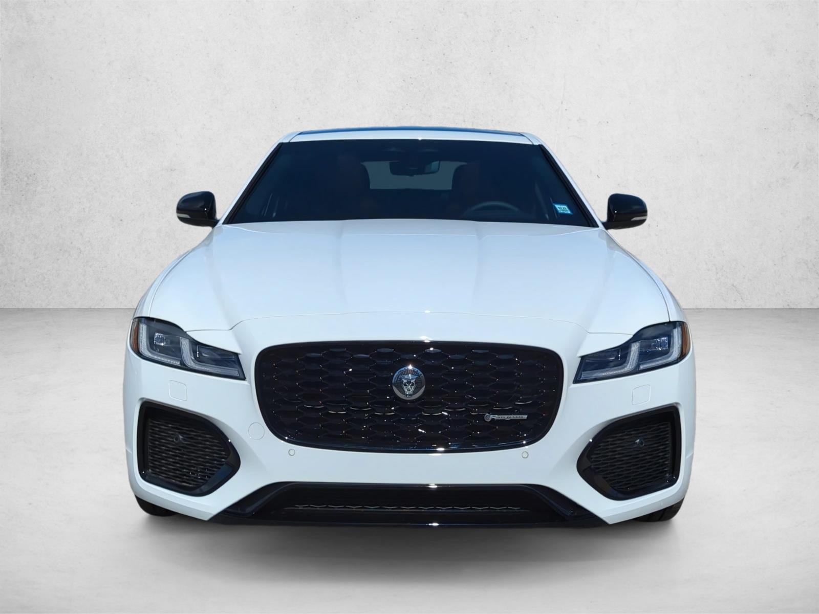 2024 Jaguar XF R-Dynamic SE photo 3