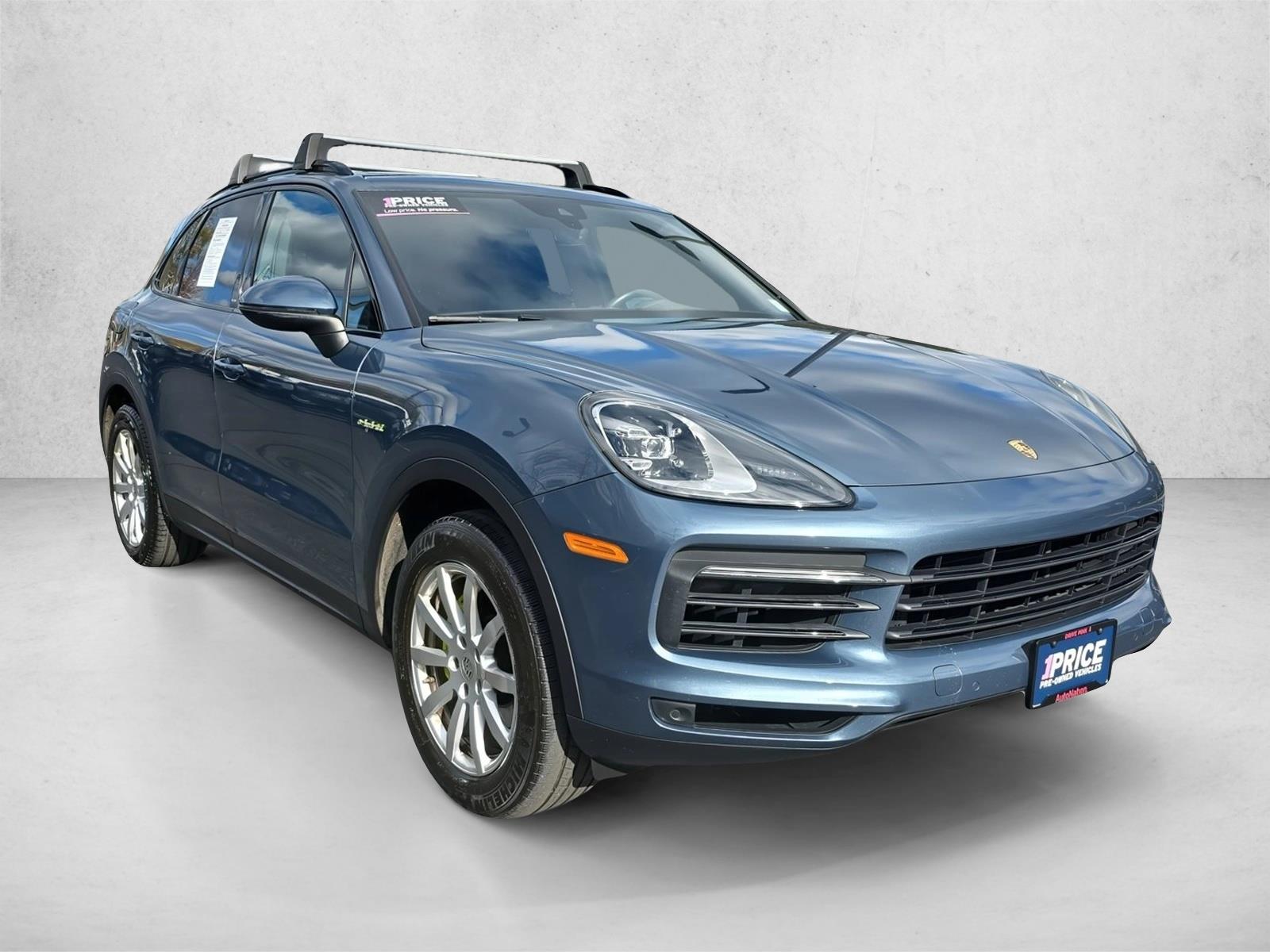 2019 Porsche Cayenne S E-Hybrid photo 3