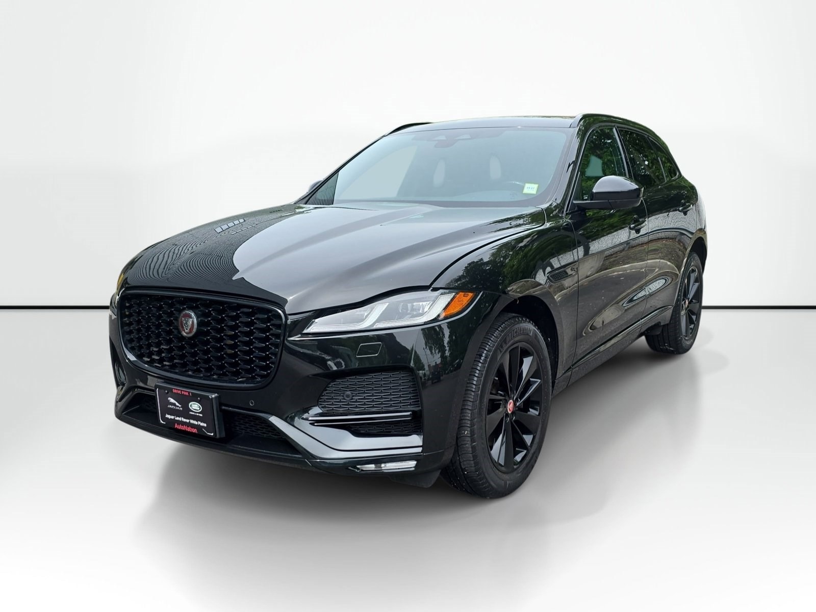 2022 Jaguar F-PACE P250 S's photo